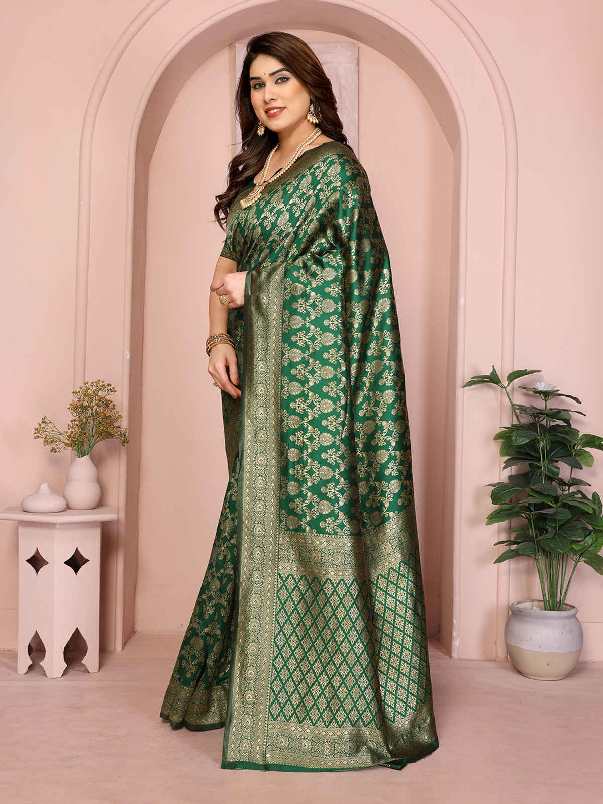 Hema Silk Mills Women Woven Banarasi Silk Blend Saree | Green
