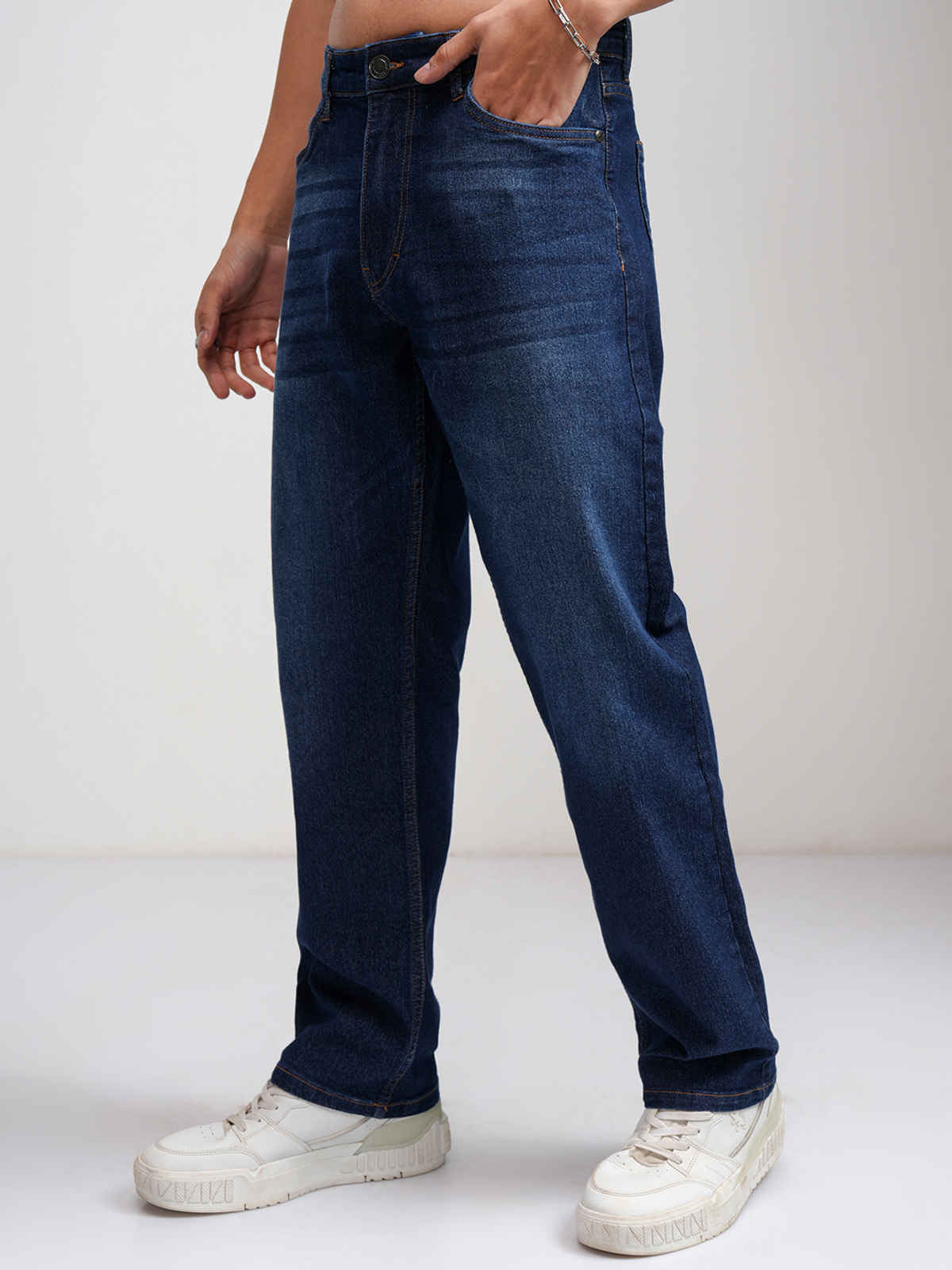 HIGHLANDER Men's Straight Fit Mid-Rise Light Fade Cotton Stretchable Jeans | Indigo | 32 in