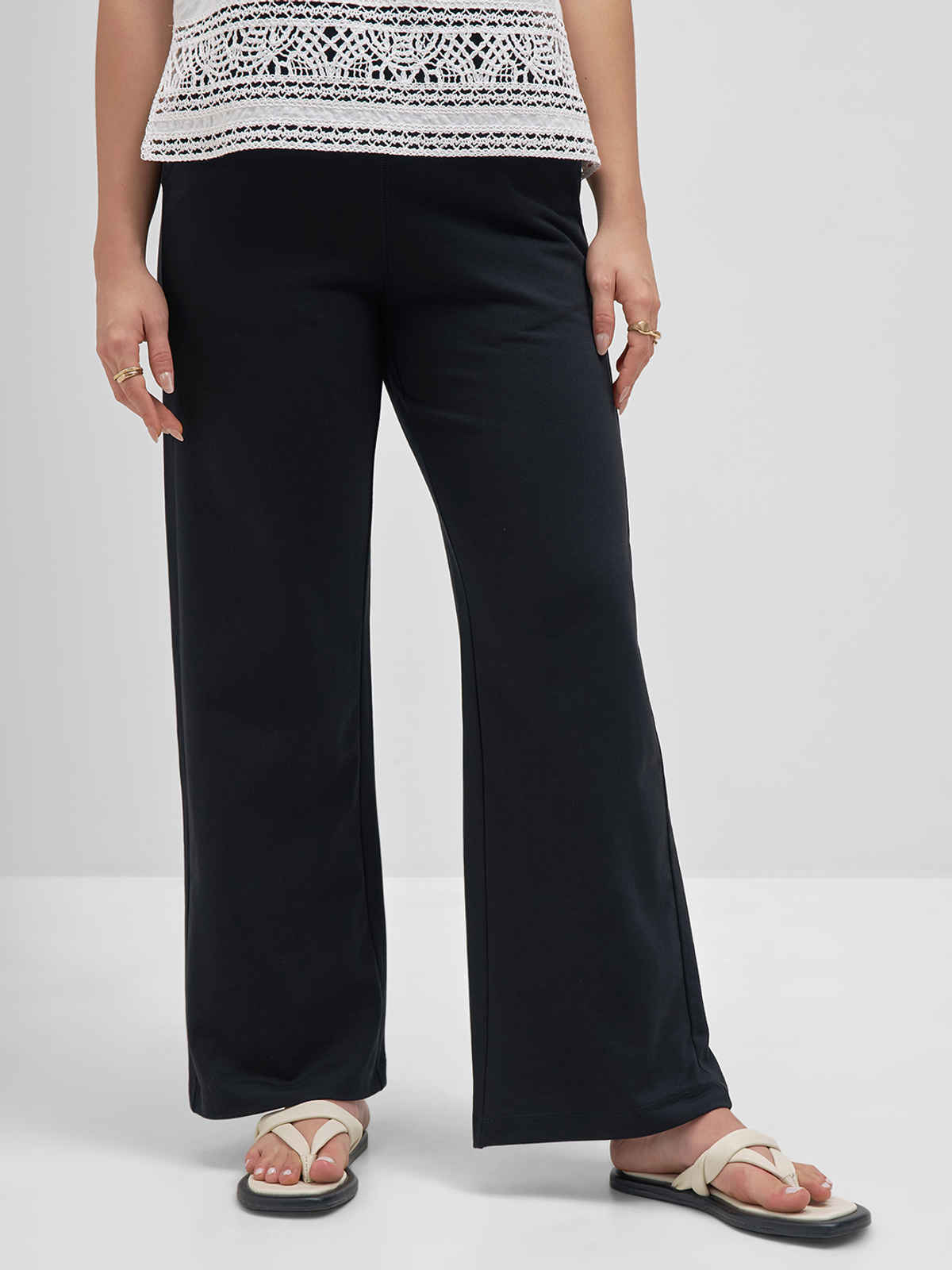 Tokyo Talkies Women Elasticated Straight Fit Trousers | BLACK | 32
