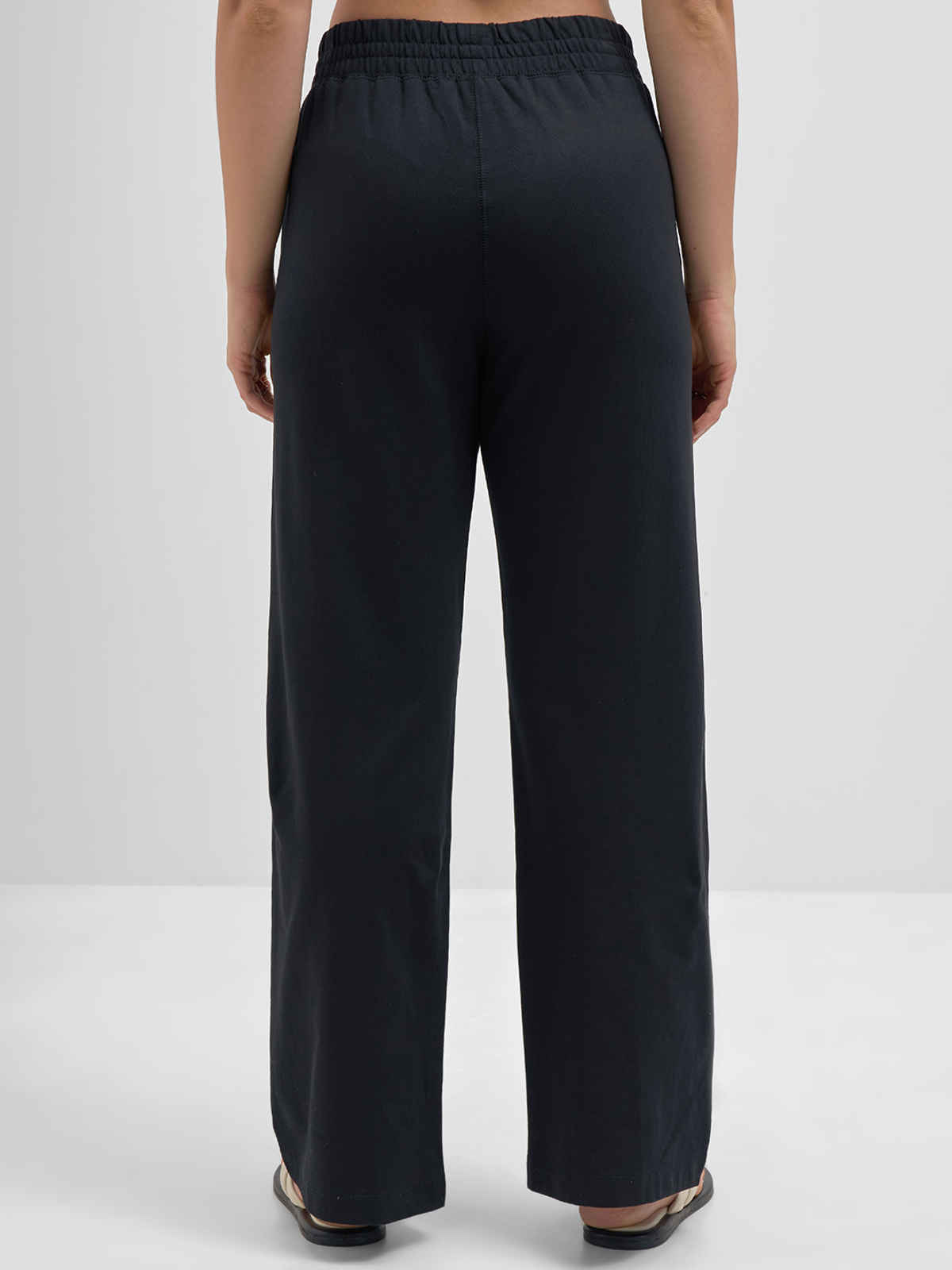 Tokyo Talkies Women Elasticated Straight Fit Trousers | BLACK | 32