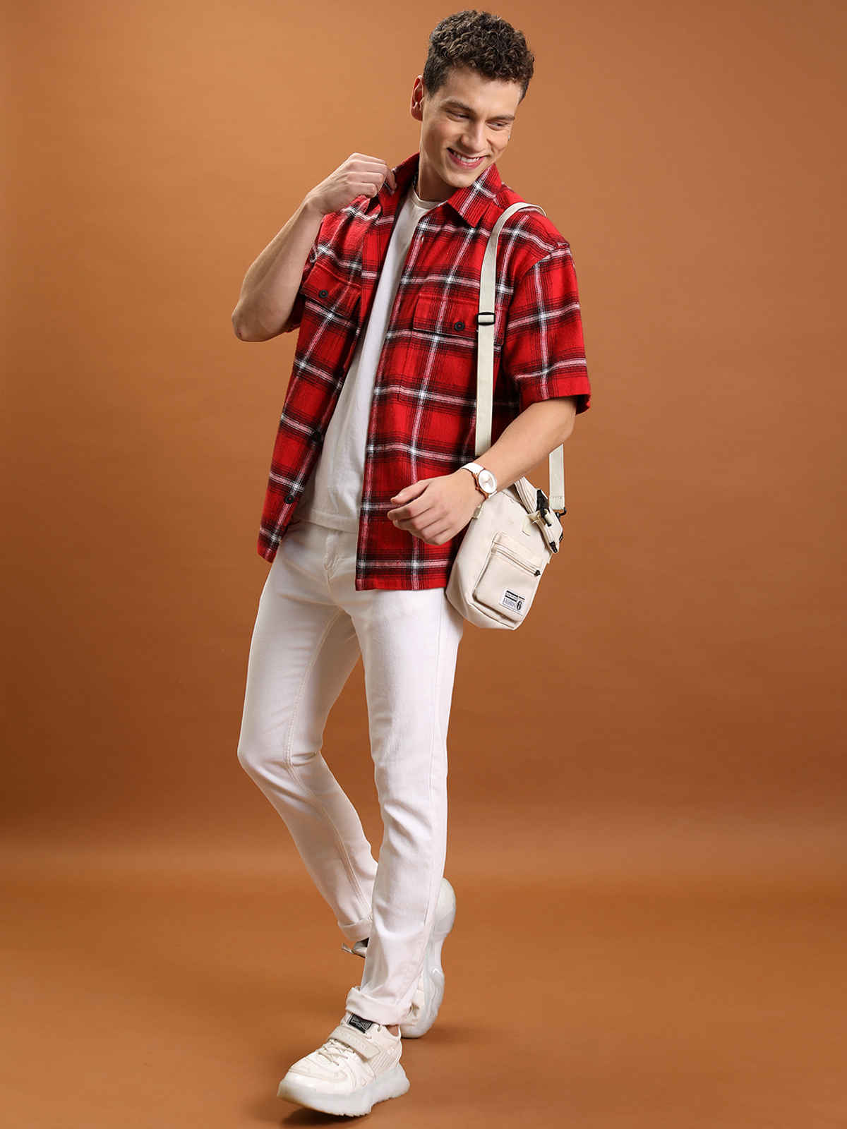 Highlander Men's Straight Fit Mid-Rise Light Shade Clean Look Stretchable Jeans | White - 34