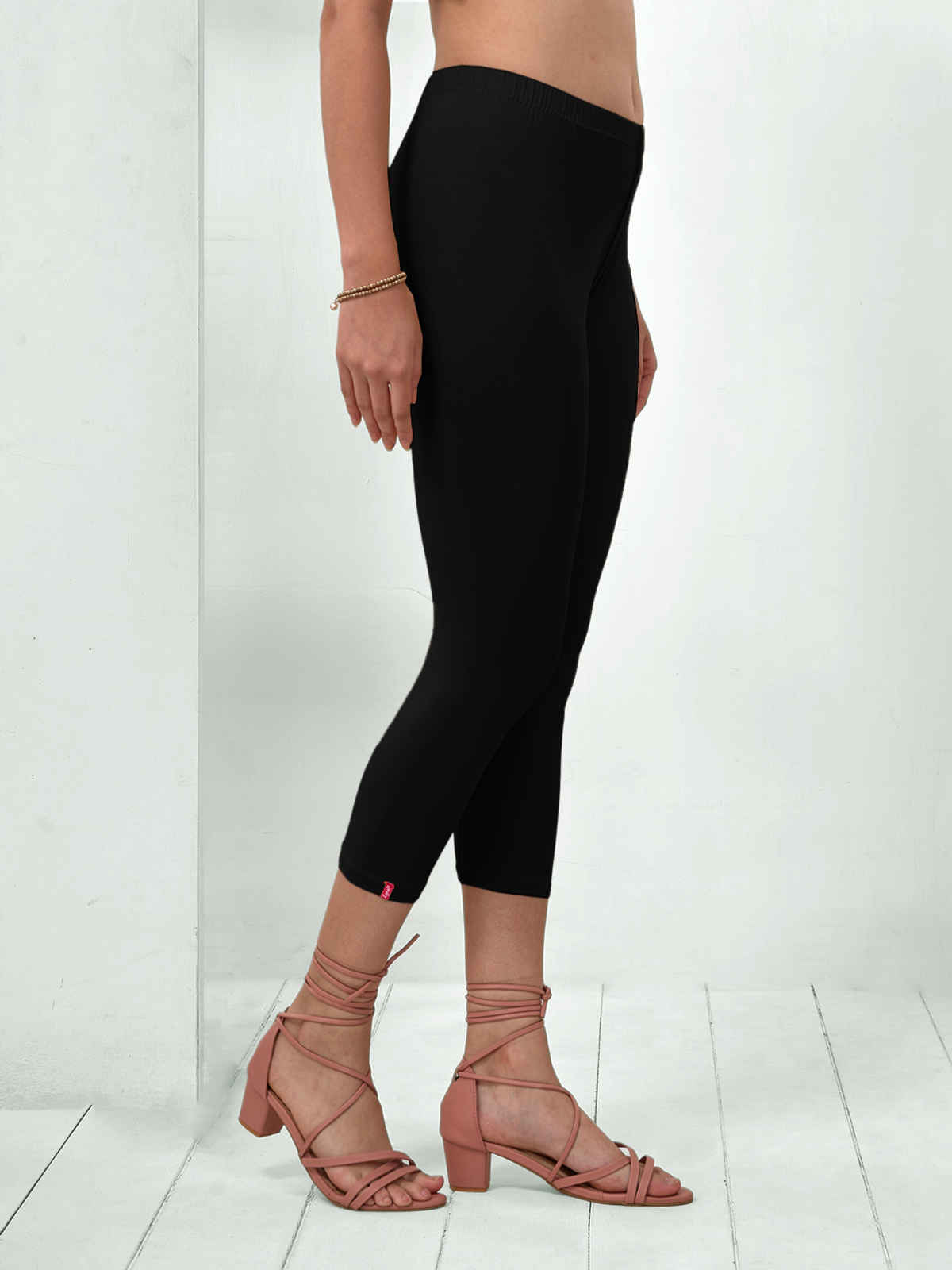 Lyra Women's Capri | Black - Free Size