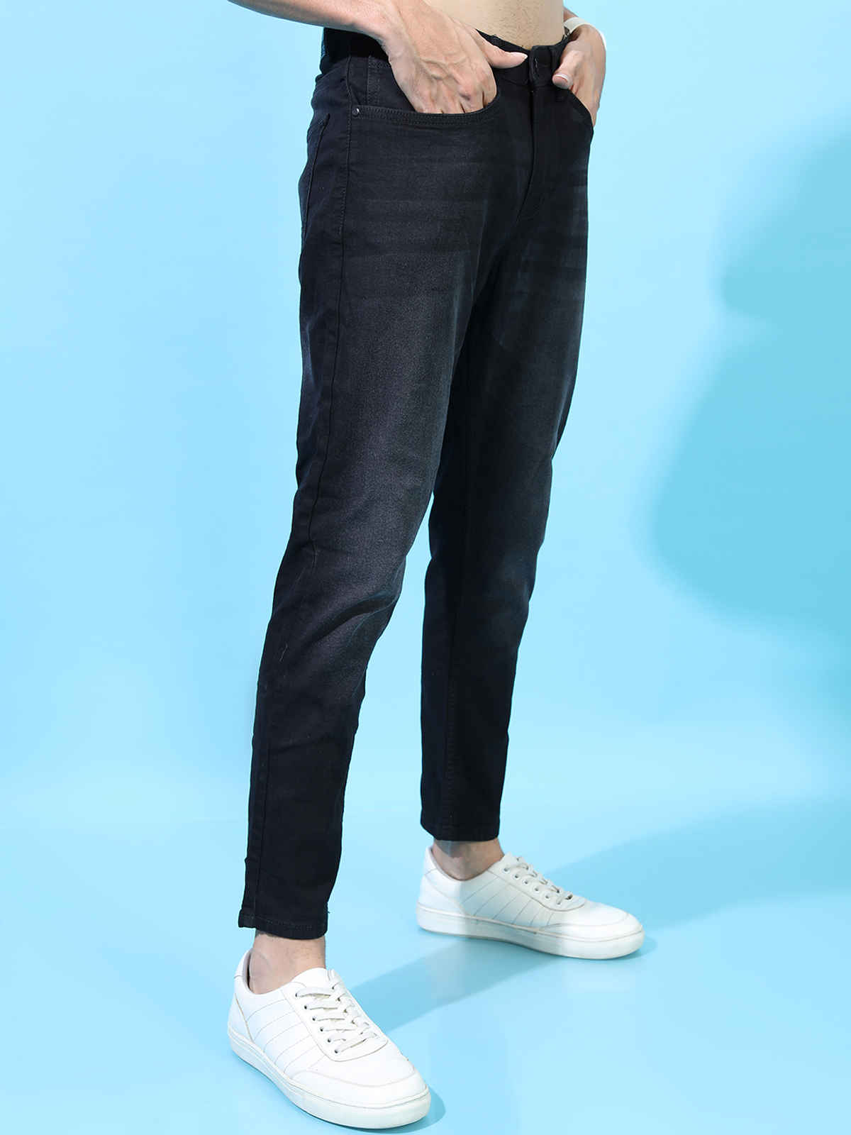 Highlander Men's Tapered Fit Mid-Rise Clean Look Stretchable Jeans | Black - 36