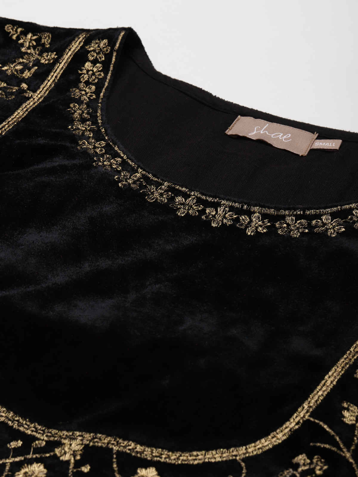 Shae by SASSAFRAS Women's Velvet Bodice Zari Embroidered Kurta | Black - M