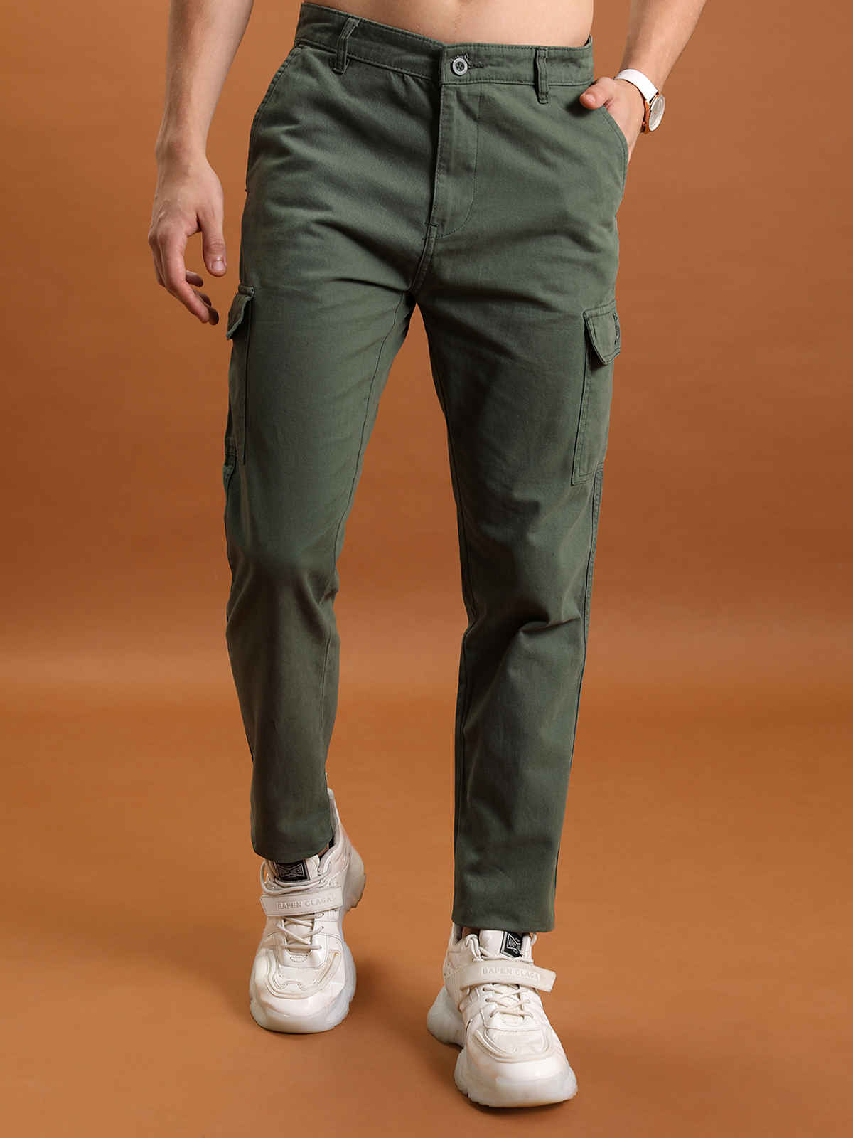 HIGHLANDER Men's Tapered Fit Cargo Trousers | Olive - 32