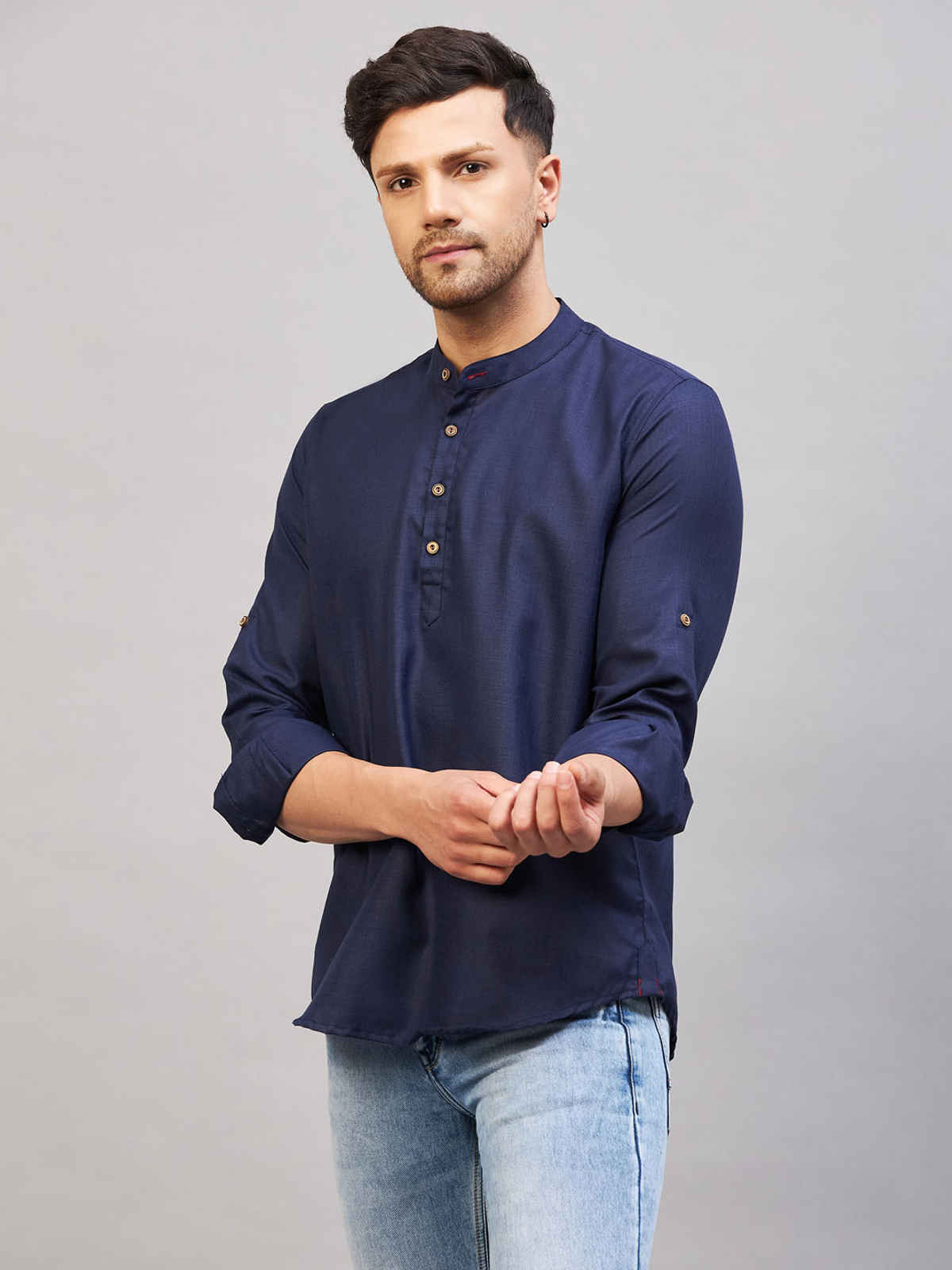 Vastramay Mens's Blue Cotton Blend Short Kurta | XL