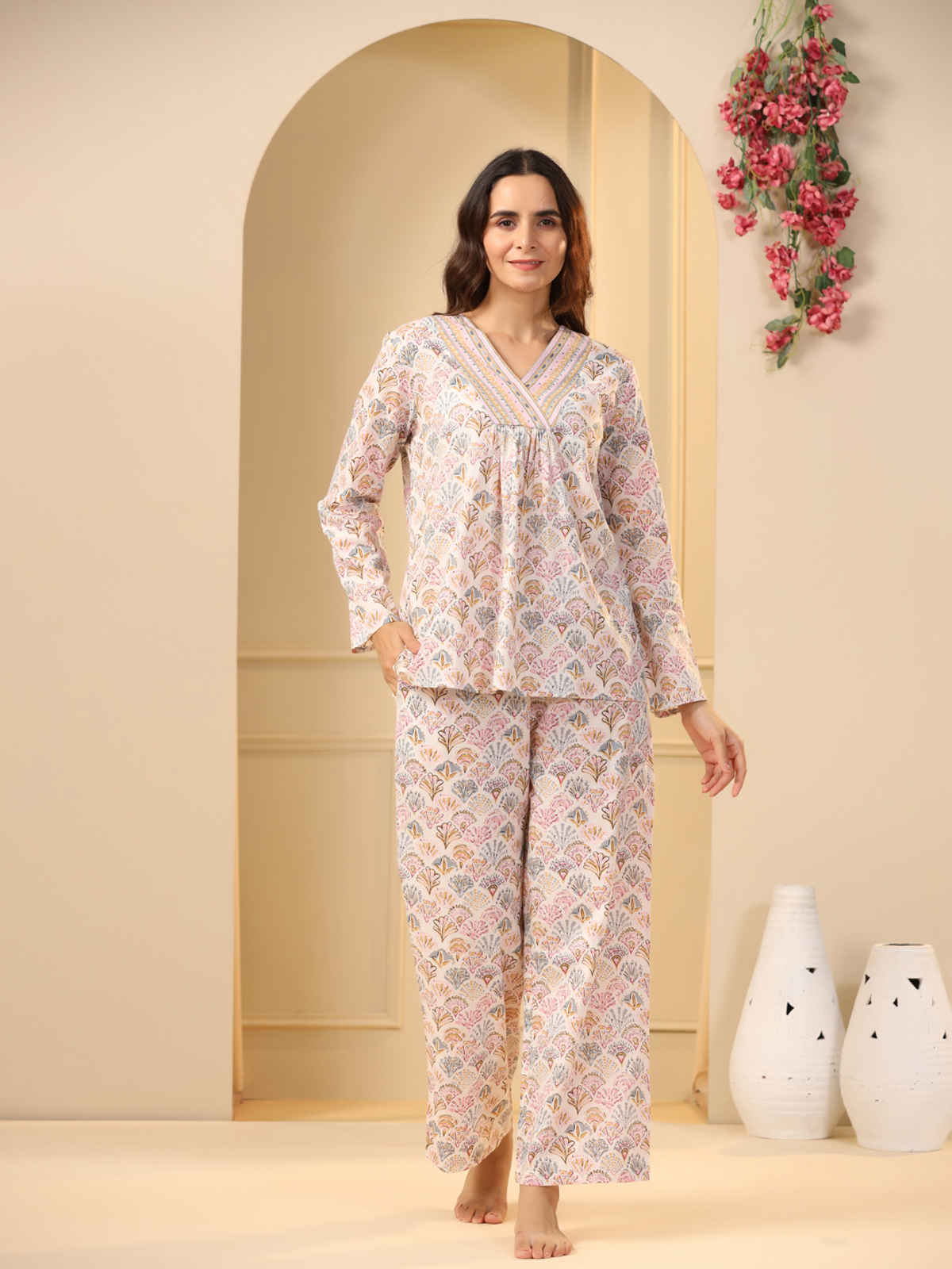 Sanskrutihomes Off White And Pink Ethnic Motifs Printed Pure Cotton Night Suit | L