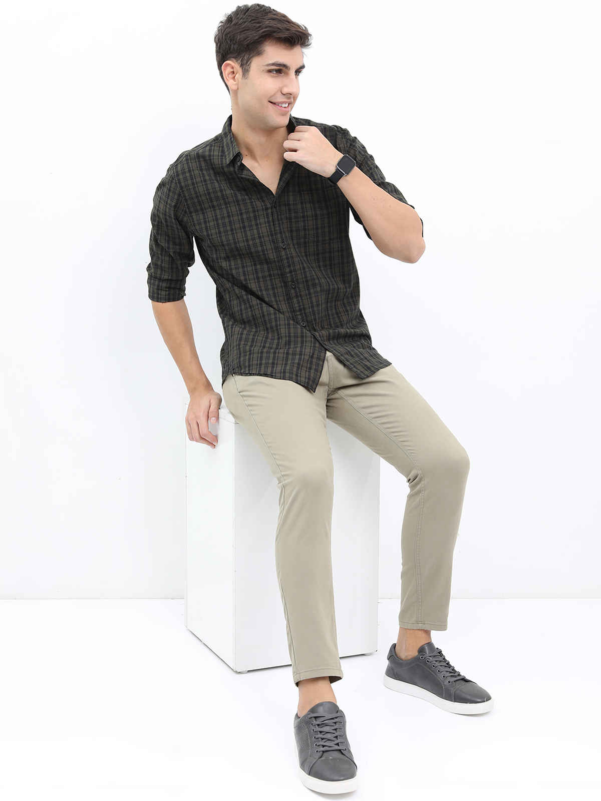 Highlander Men's Slim Fit Checked Casual Shirt - Olive and Black | S
