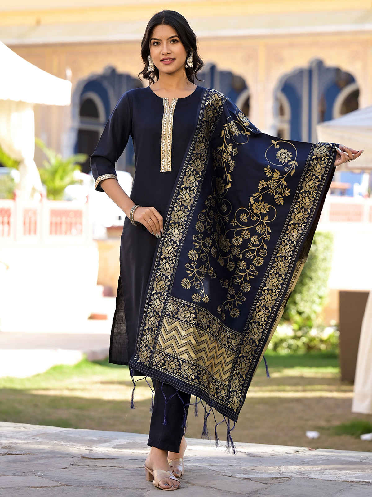 Vishdhd Buy Vishudh Women's Embellished Straight Kurta Slimpant And Jacquard ...