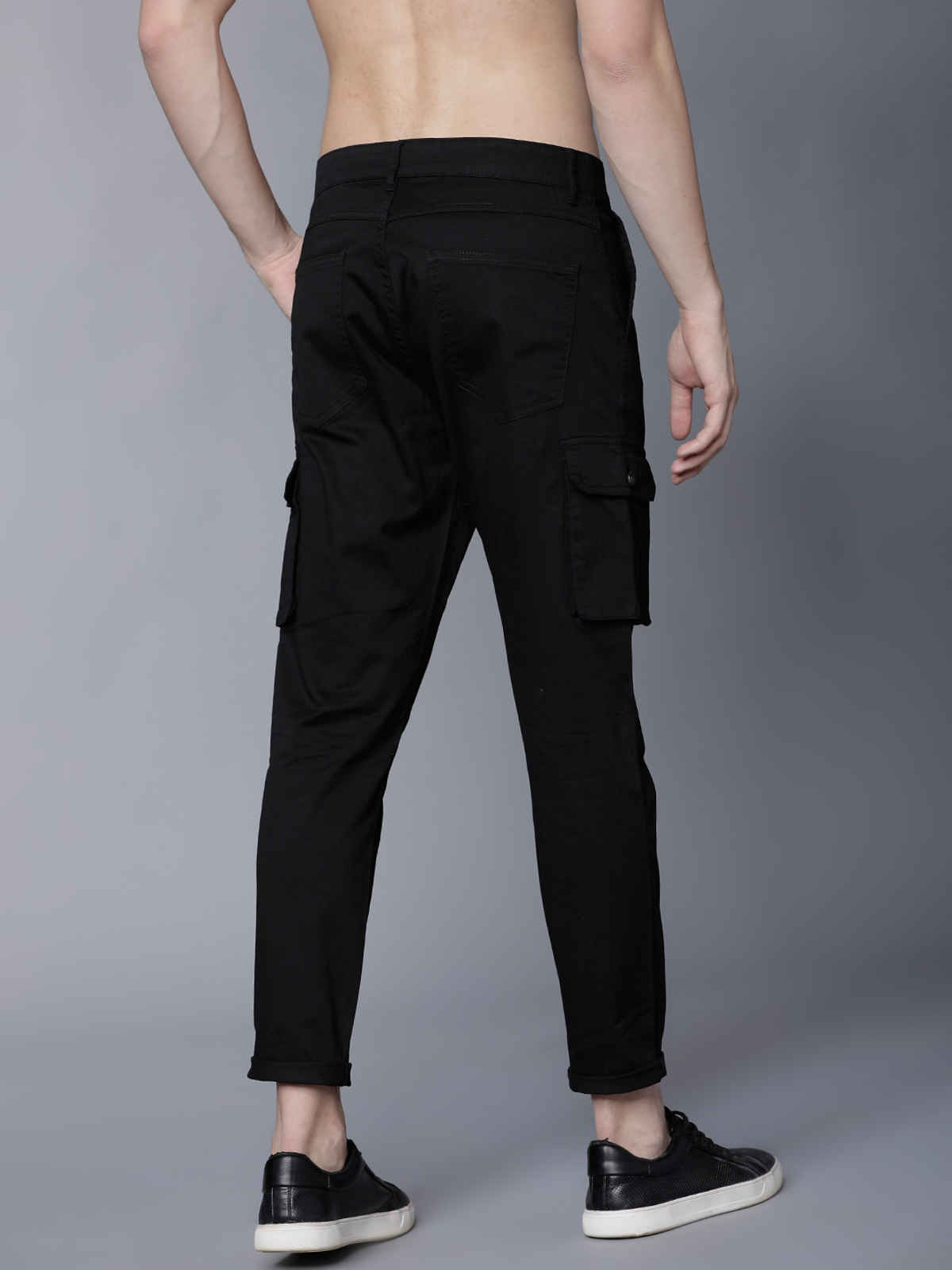 HIGHLANDER Men's Slim Fit Solid Cargos | Black - 34