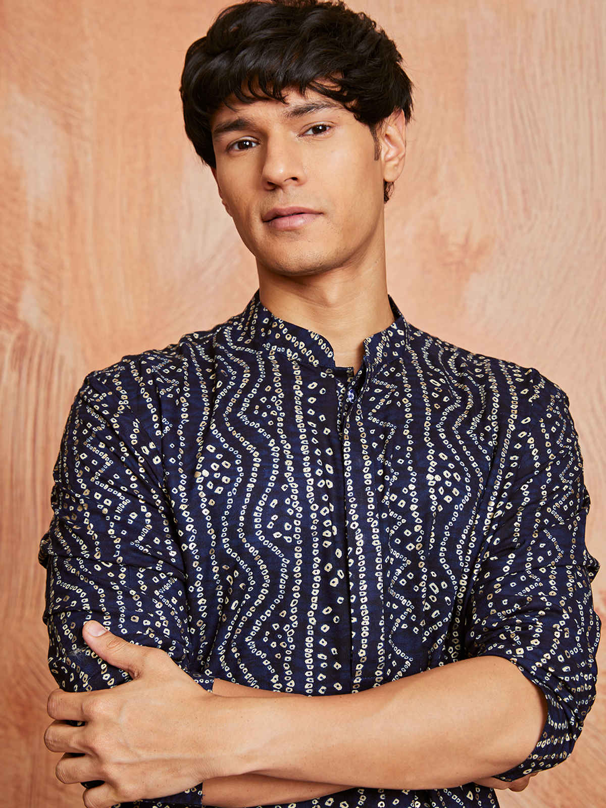 VASTRAMAY Men's Navy Blue Bandhni Rayon Kurta (M)