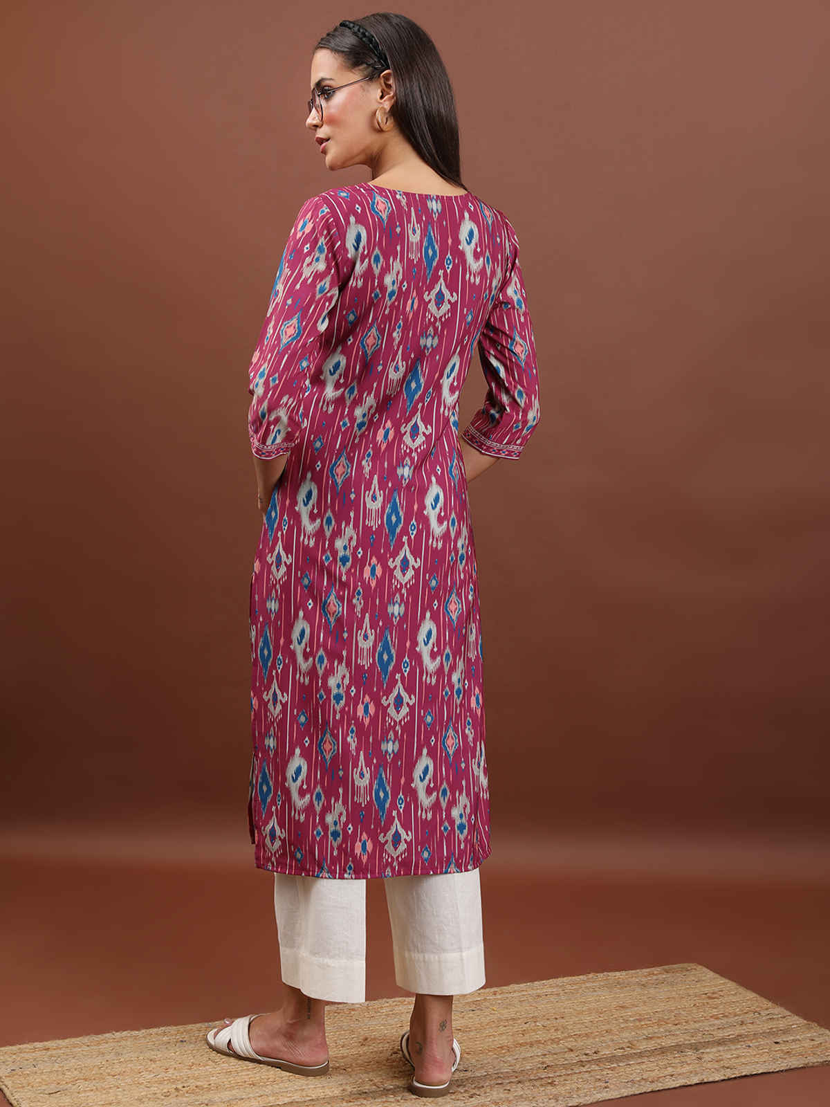 Vishudh Women's Printed Straight Kurta | VNKU014458 | Magenta - M