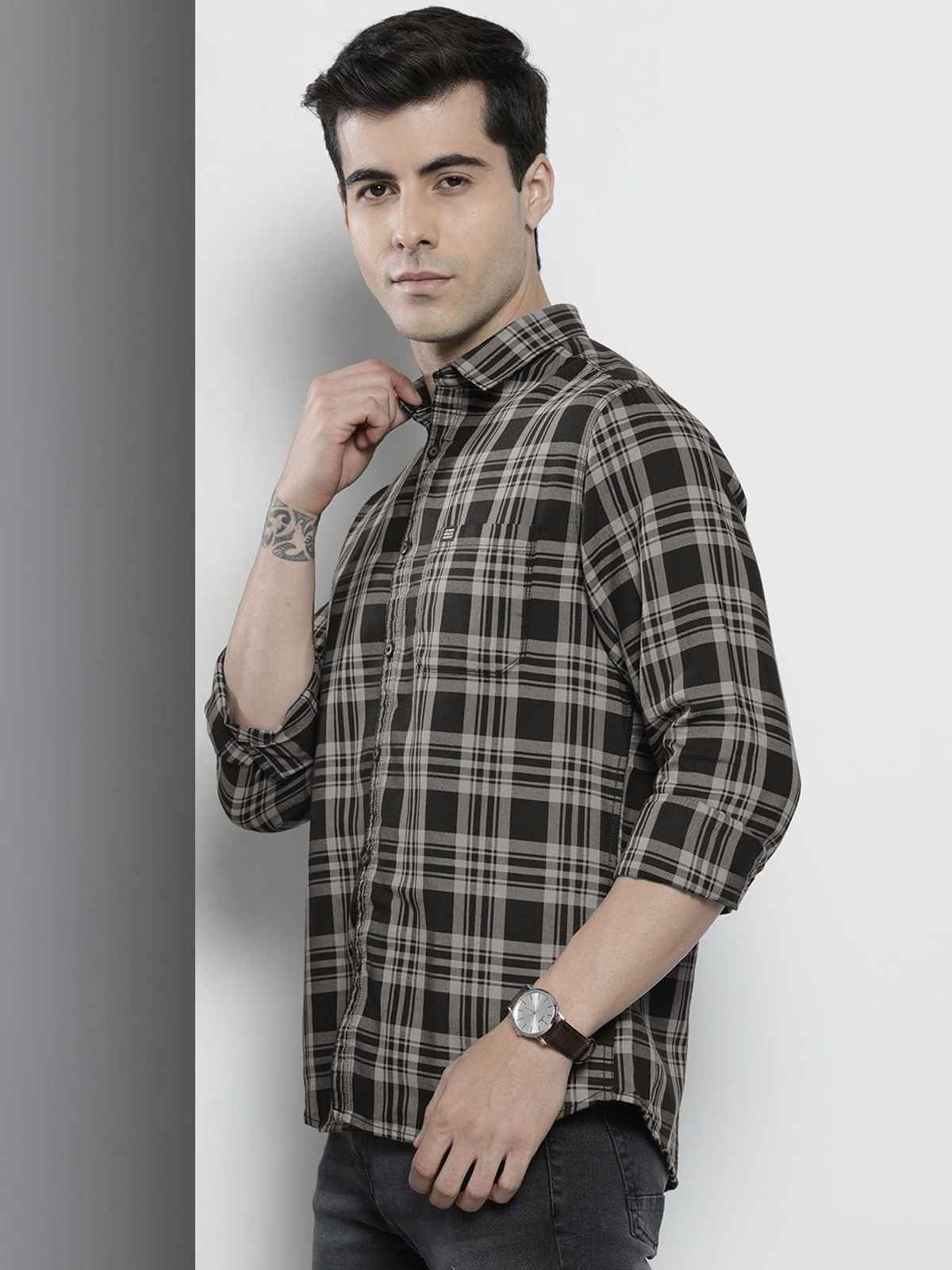 The Indian Garage Co Men's Regular Fit Checked Casual Shirt | Black - M