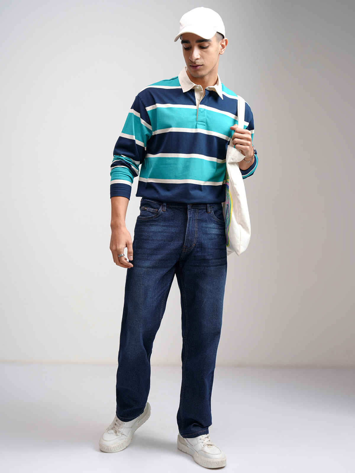 HIGHLANDER Men's Straight Fit Mid-Rise Light Fade Cotton Stretchable Jeans | Indigo | 32 in