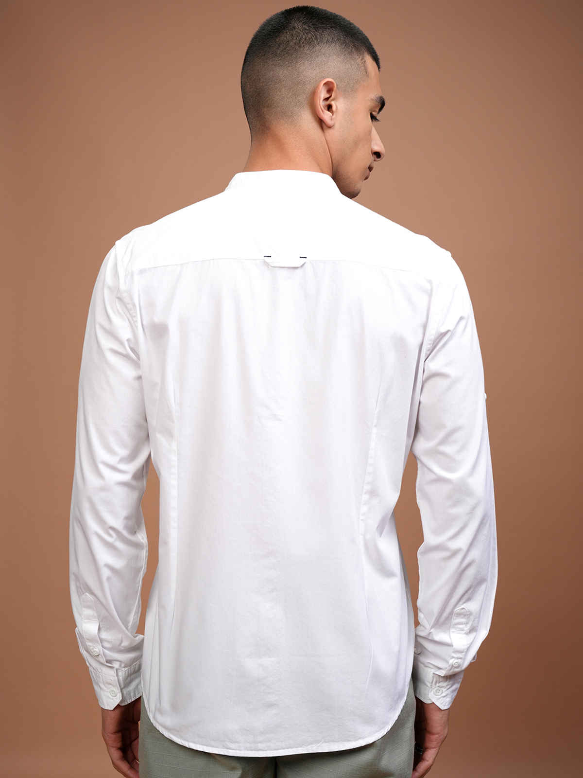 Highlander Men Solid Slim Fit Casual Shirt | White | M