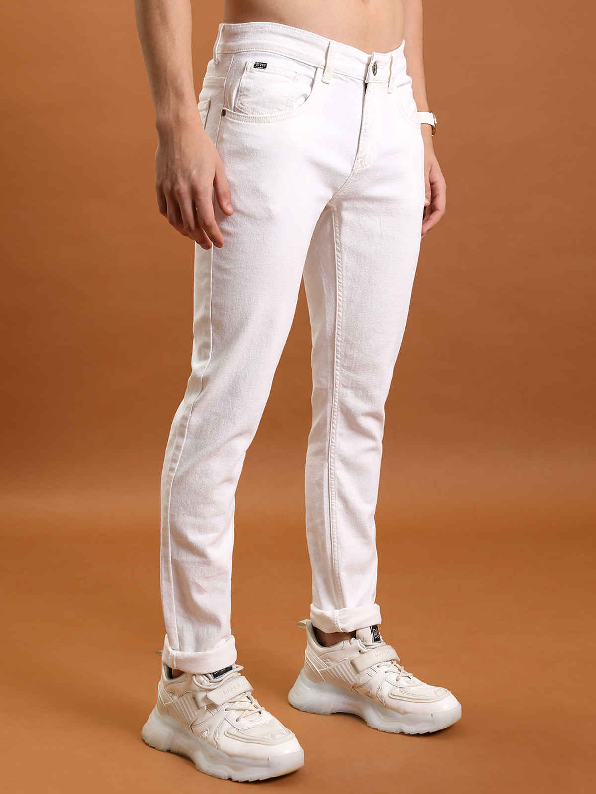 Highlander Men's Straight Fit Mid-Rise Light Shade Clean Look Stretchable Jeans | White - 34