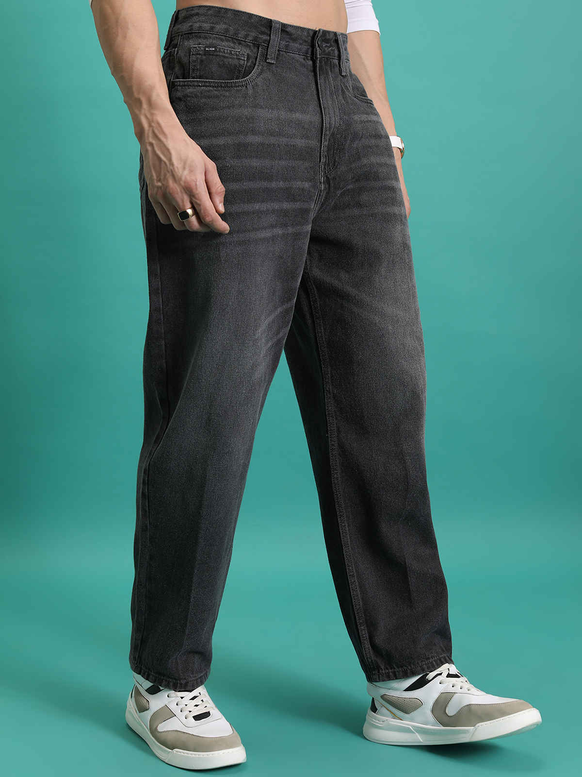 HIGHLANDER Men's Relax Fit Baggy Jeans | Grey - 36