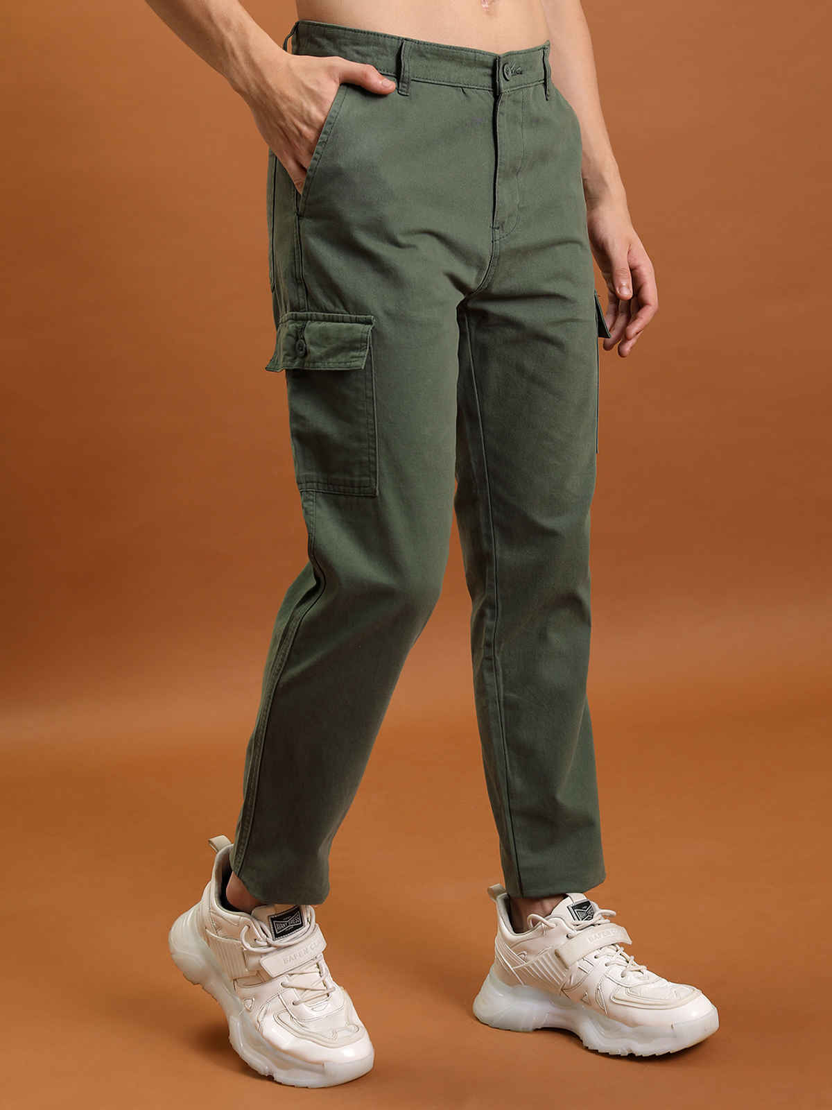 HIGHLANDER Men's Tapered Fit Cargo Trousers | Olive - 36