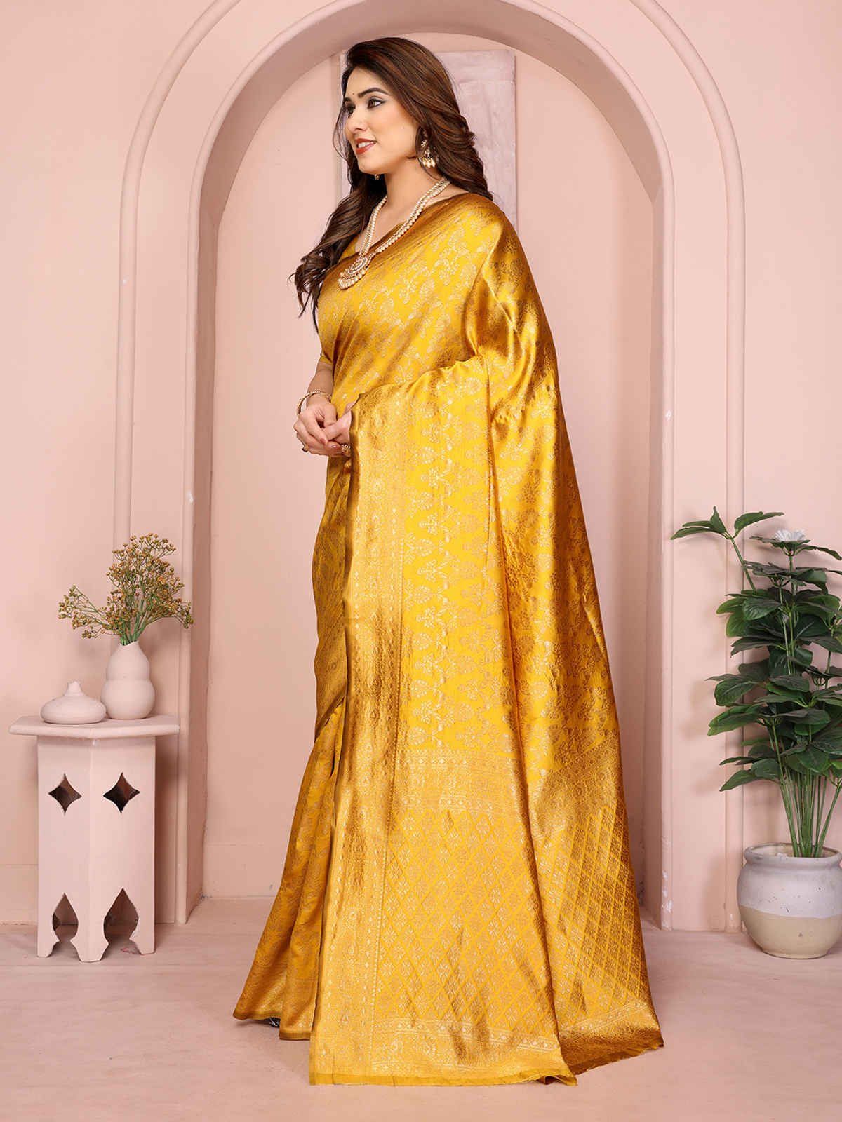 Hema Silk Mills Women Woven Banrasi Silk Blend Saree | Gold