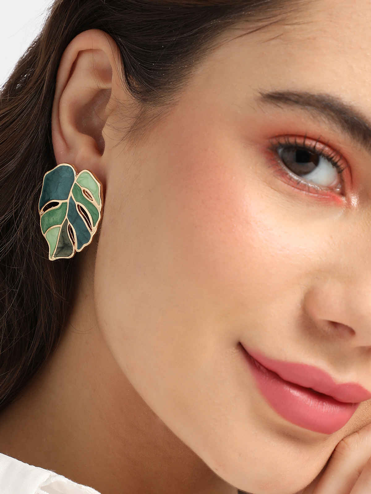 SOHI Women's Gold Plated Studs Earrings