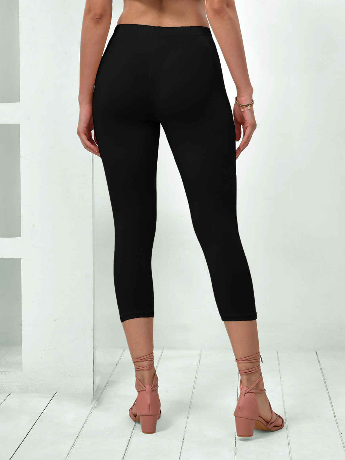 Lyra Women's Capri | Black - Free Size