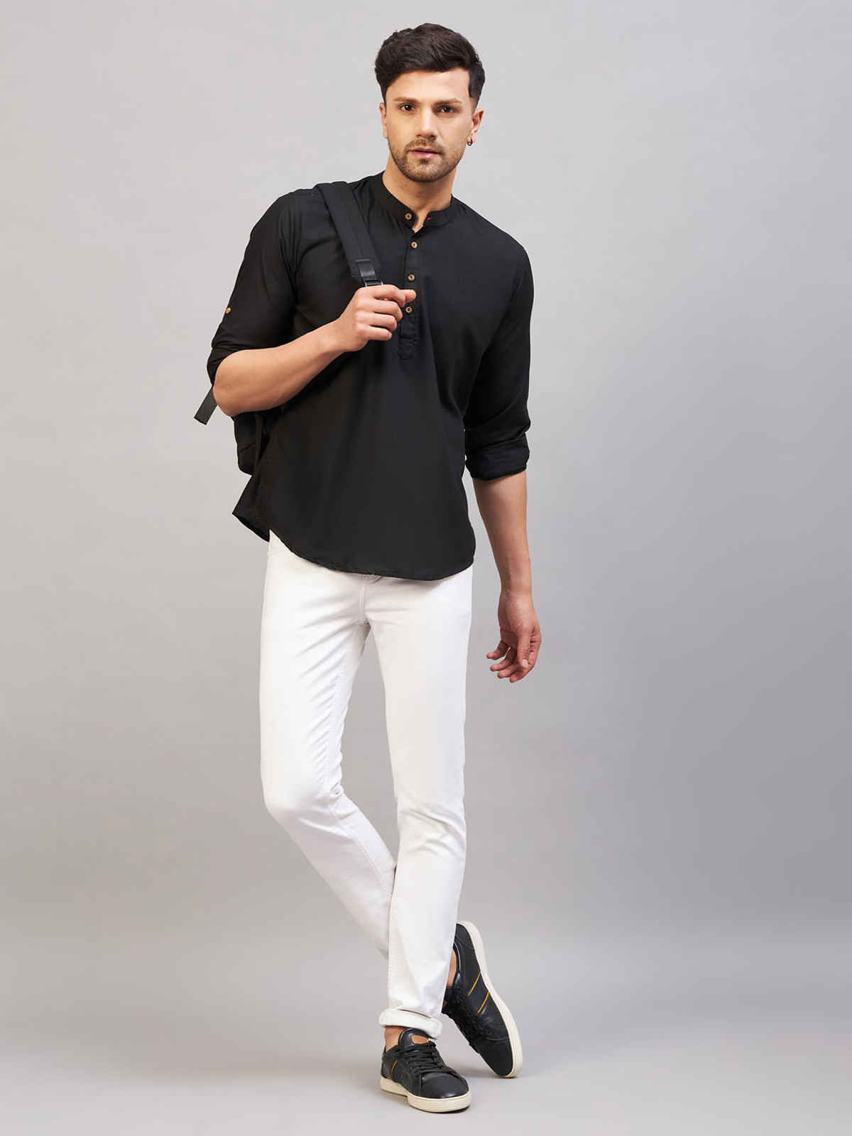 Vastramay Men's Black Cotton Blend Short Kurta | XL