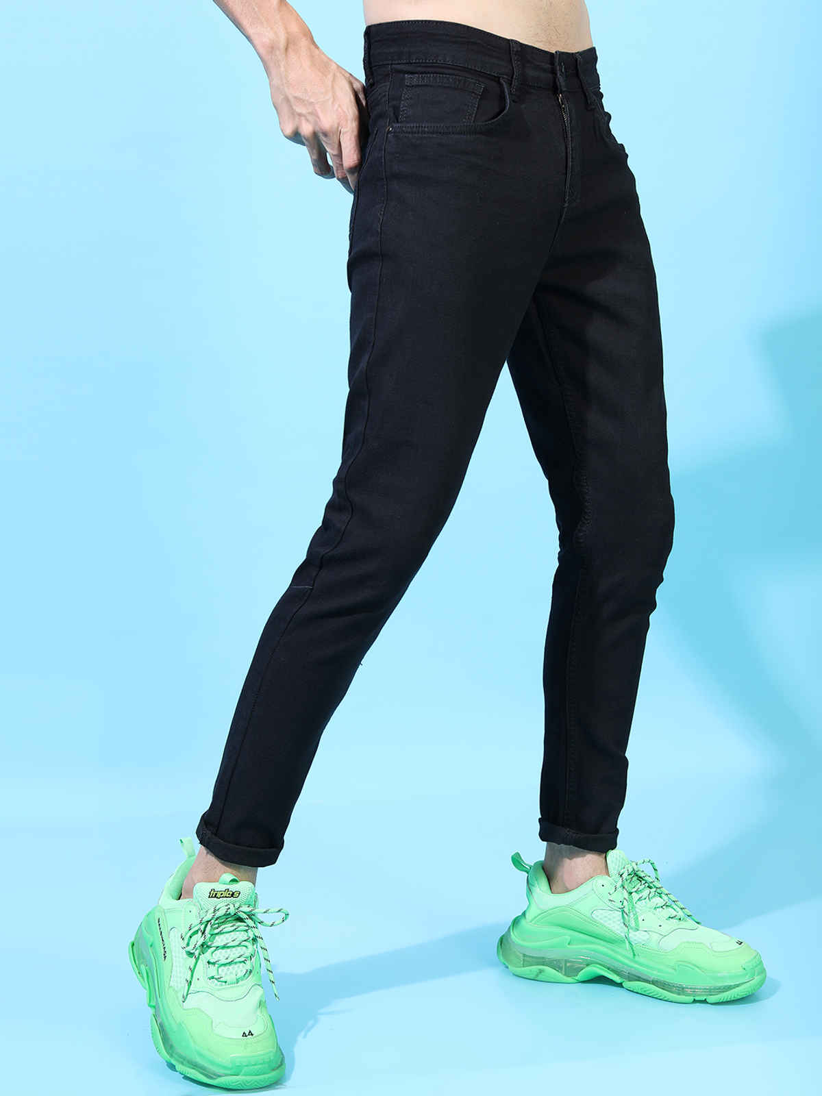 Highlander Men's Tapered Fit Mid-Rise Clean Look Stretchable Jeans | Black - 36