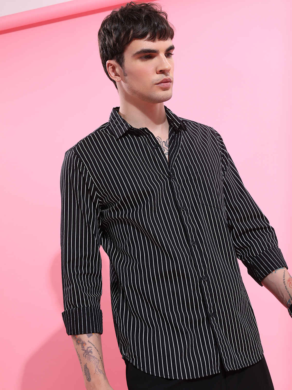 HIGHLANDER Striped Spread Collar Slim Fit Cotton Casual Shirt | Black - S