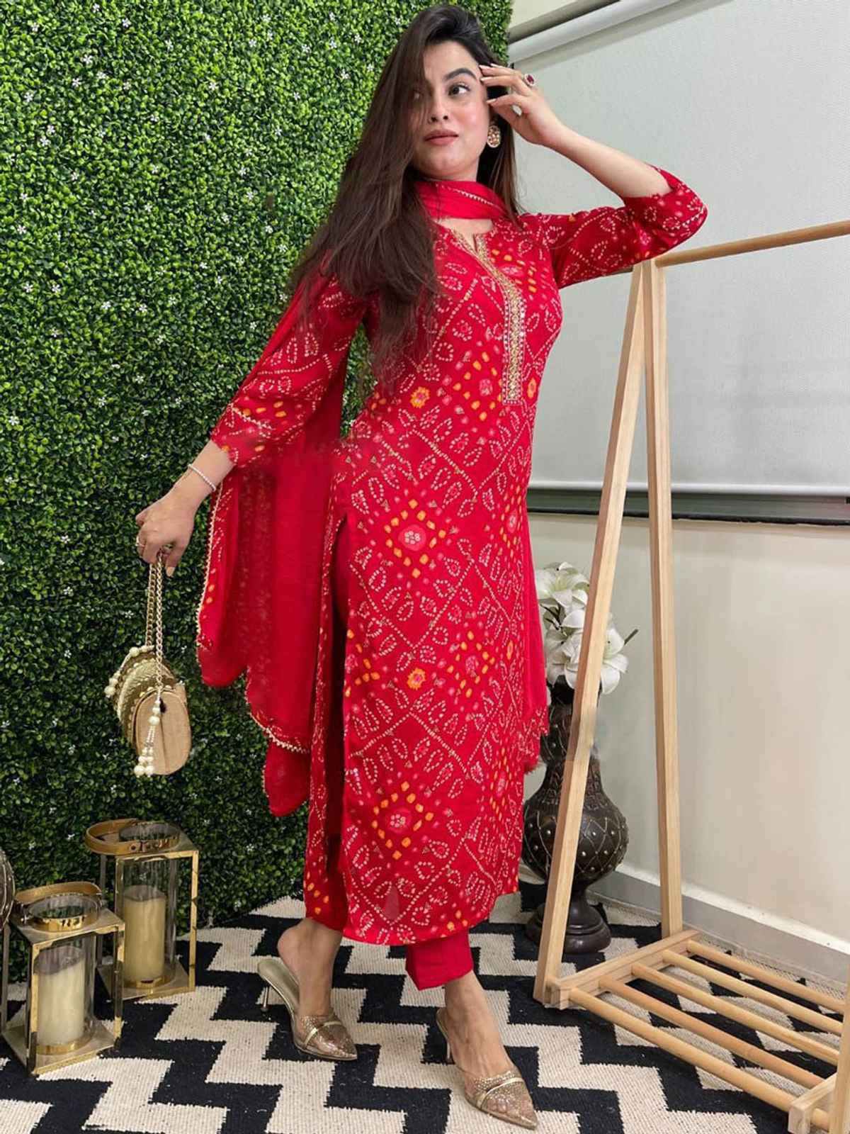 GoSriKi Women's Rayon Blend Straight Printed Kurta with Pant & Dupatta | TURAE | Red - M