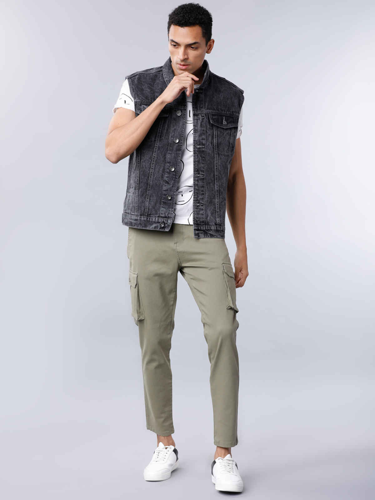 HIGHLANDER Men's Slim Fit Solid Cargos | Capulet Olive - 32