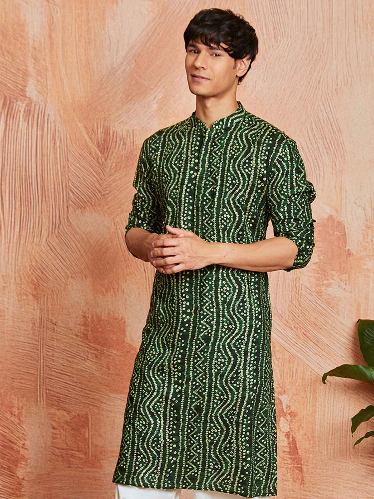 VASTRAMAY Men's Green Bandhni Rayon Kurta & Pyjama Set (XL)