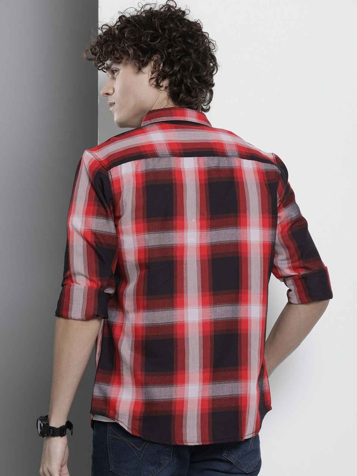 The Indian Garage Co Men's Slim Fit Checked Casual Shirt | Black - L