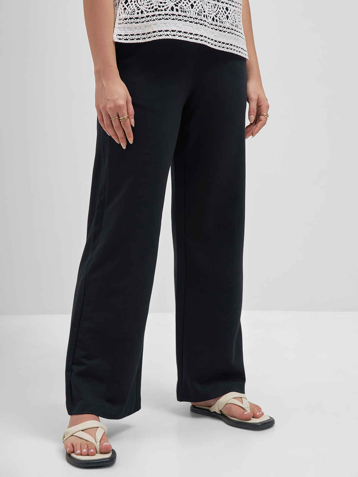 Tokyo Talkies Women Elasticated Straight Fit Trousers | BLACK | 32