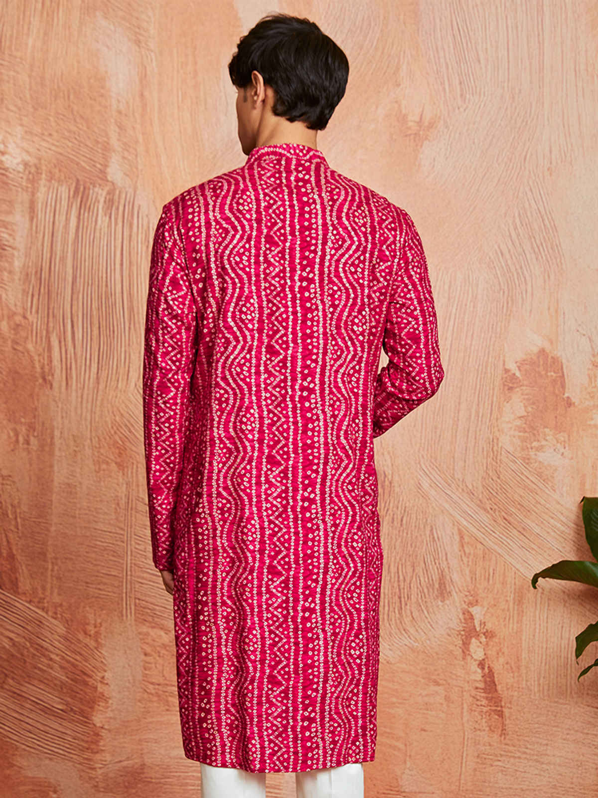VASTRAMAY Men's Pink Bandhni Rayon Kurta (XL)