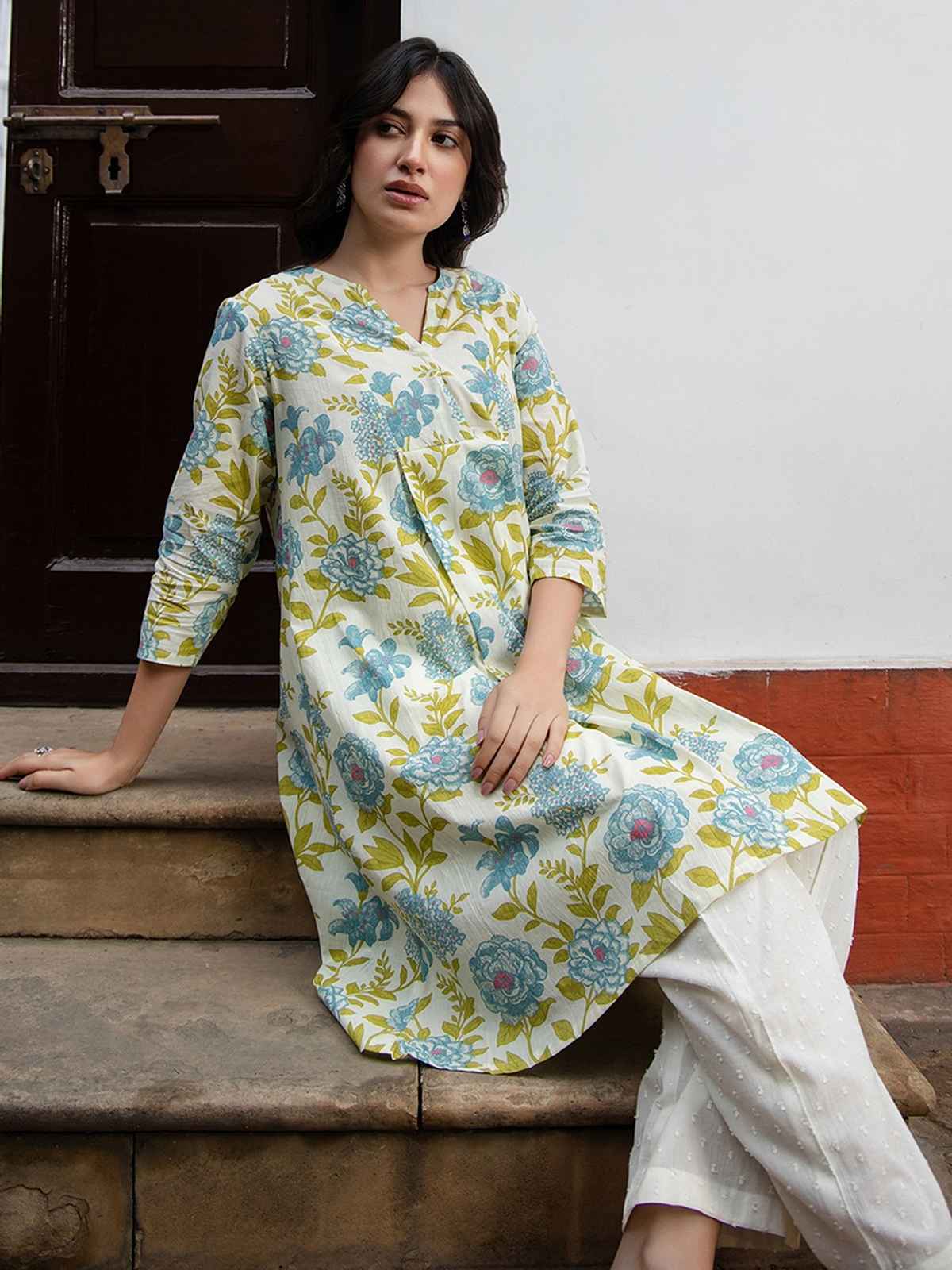 Janasya Women's Off White Pure Cotton Floral Printed Regular Tunic | S
