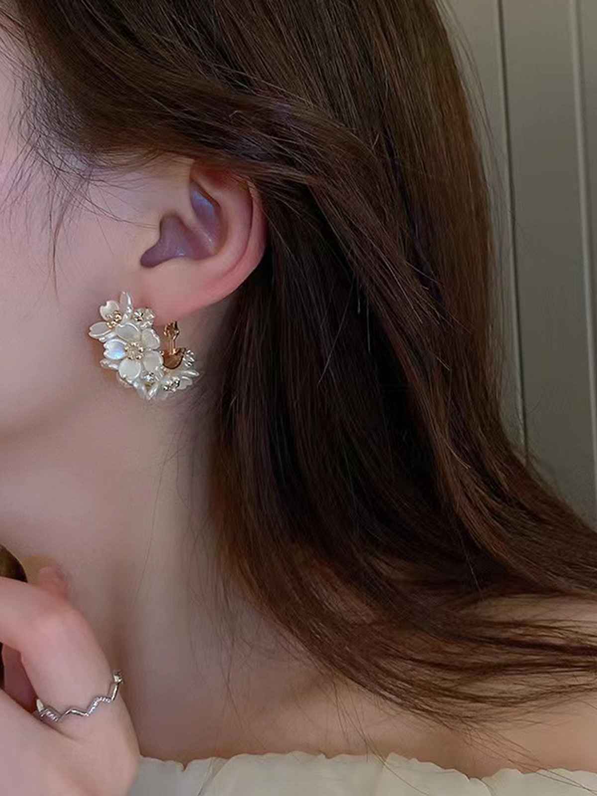 Youbella Celebrity Inspired Stylish Pearl Earings Earrings For Women And Girls (Gold) (Ybear - 33388A)