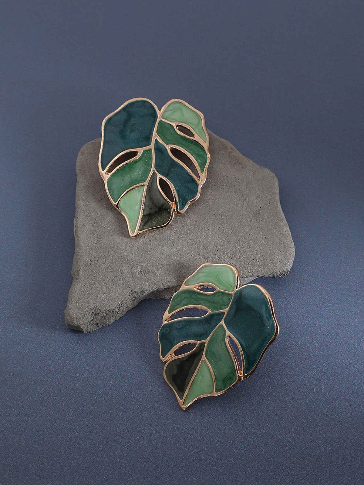 SOHI Women's Gold Plated Studs Earrings