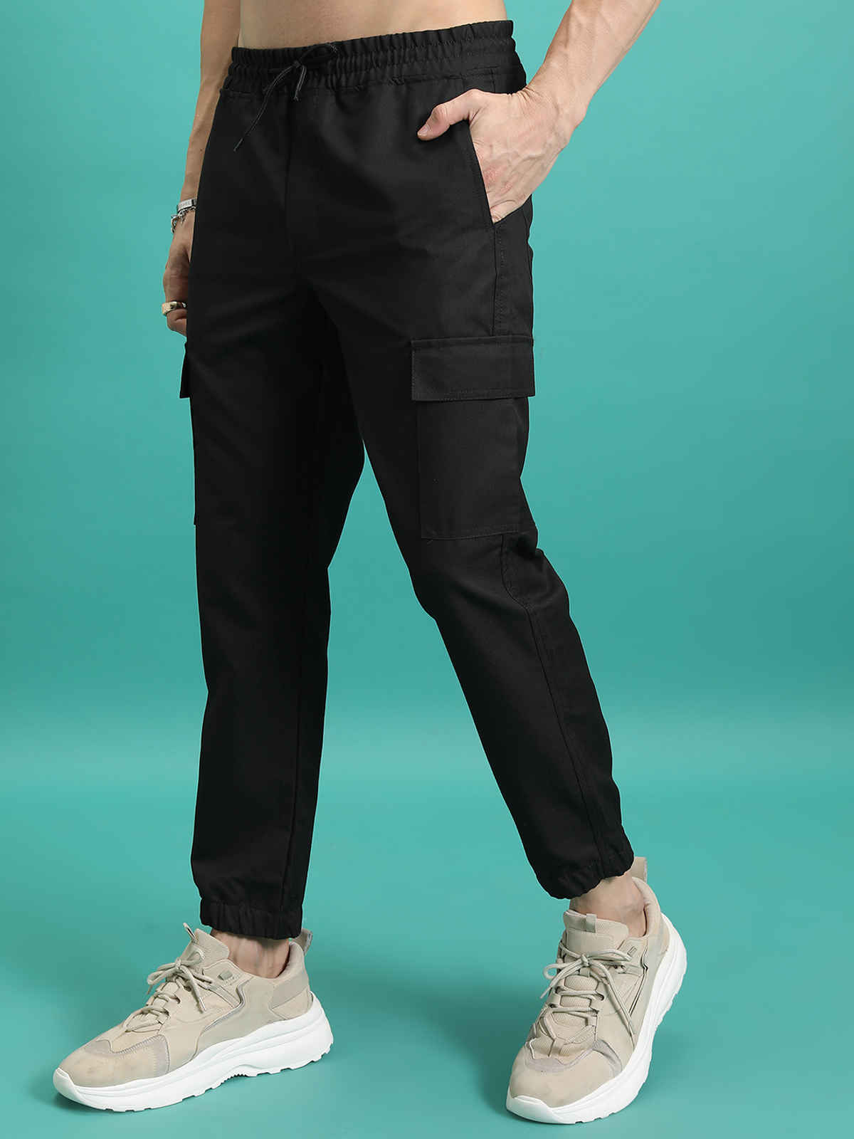 Highlander Men's Regular Fit Plain Cargo Jogger Trouser | Black - 36