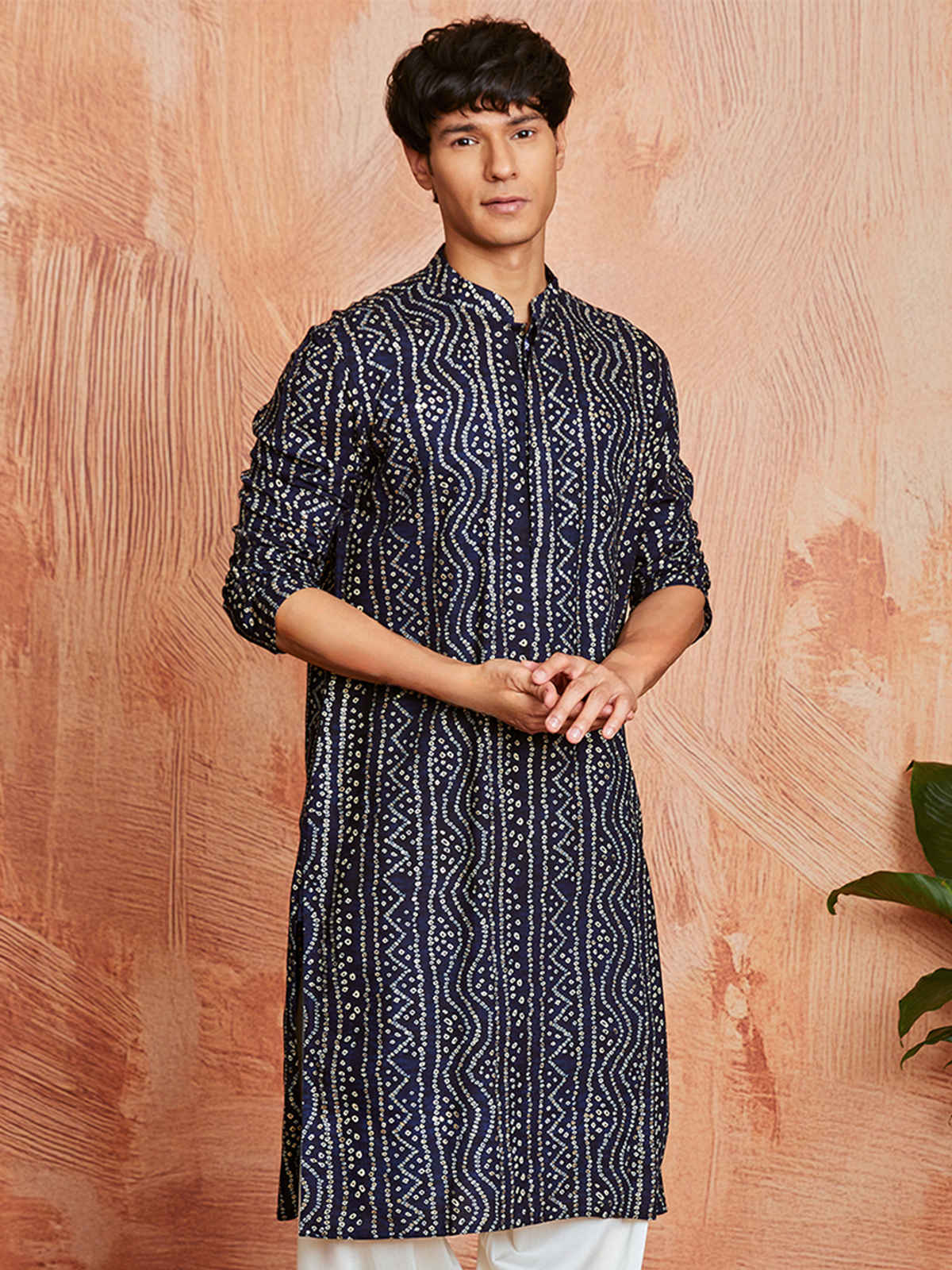 VASTRAMAY Men's Navy Blue Bandhni Rayon Kurta (M)
