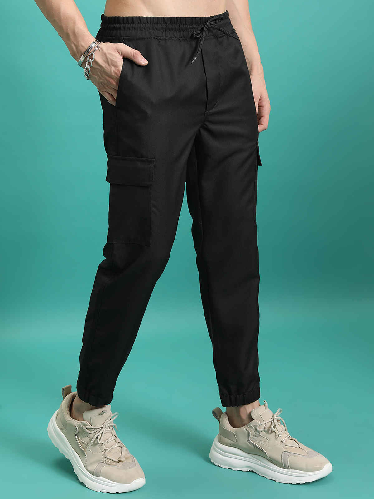 Highlander Men's Regular Fit Plain Cargo Jogger Trouser | Black - 36