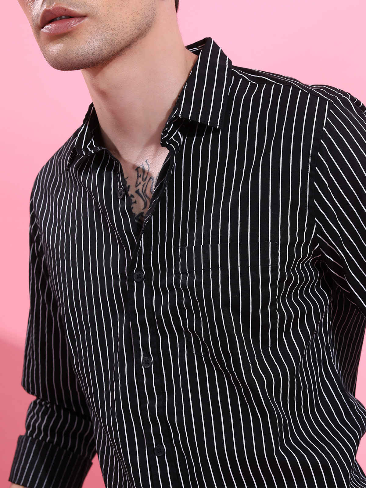 HIGHLANDER Striped Spread Collar Slim Fit Cotton Casual Shirt | Black - S