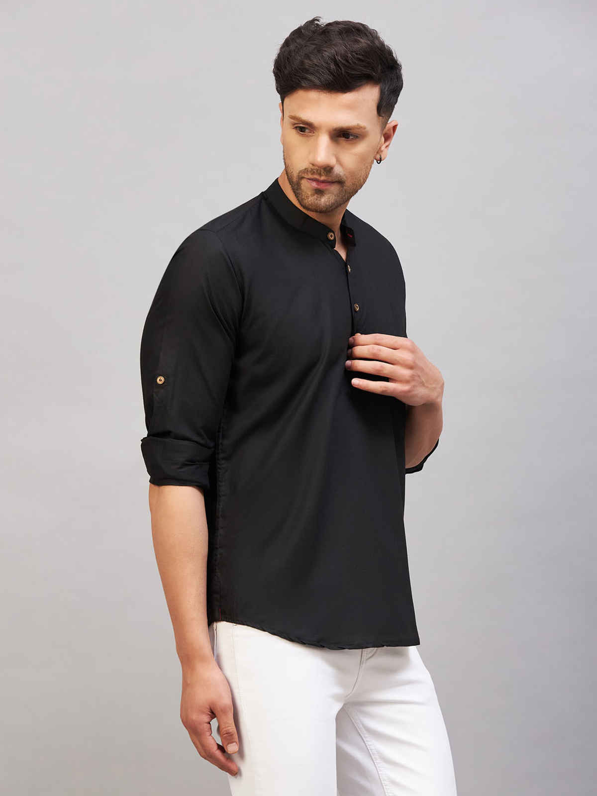 Vastramay Men's Black Cotton Blend Short Kurta | XL
