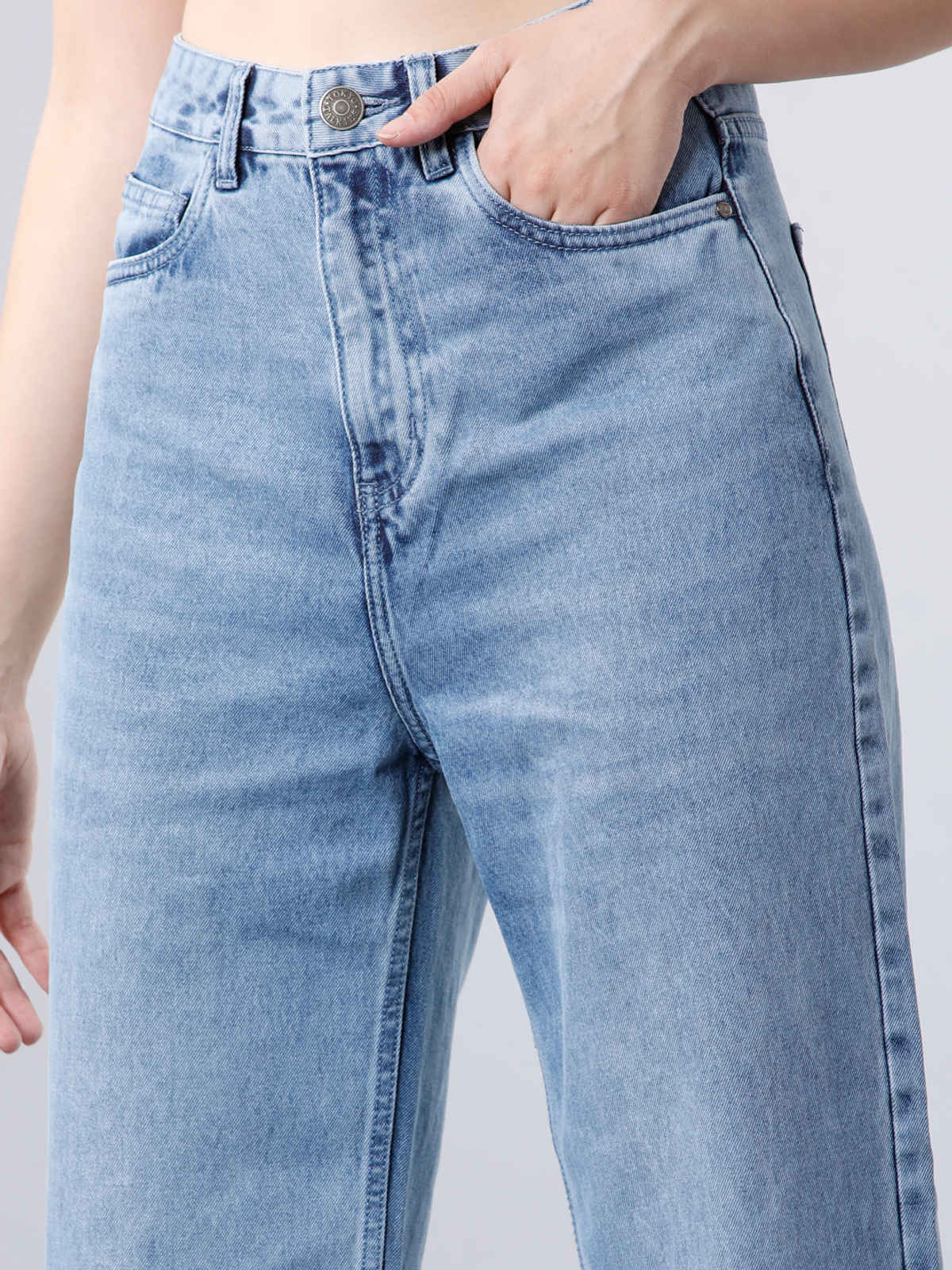 BASIC BY TOKYO TALKIES Women's Flared High-Rise Clean Look Jeans | Light Blue - 32