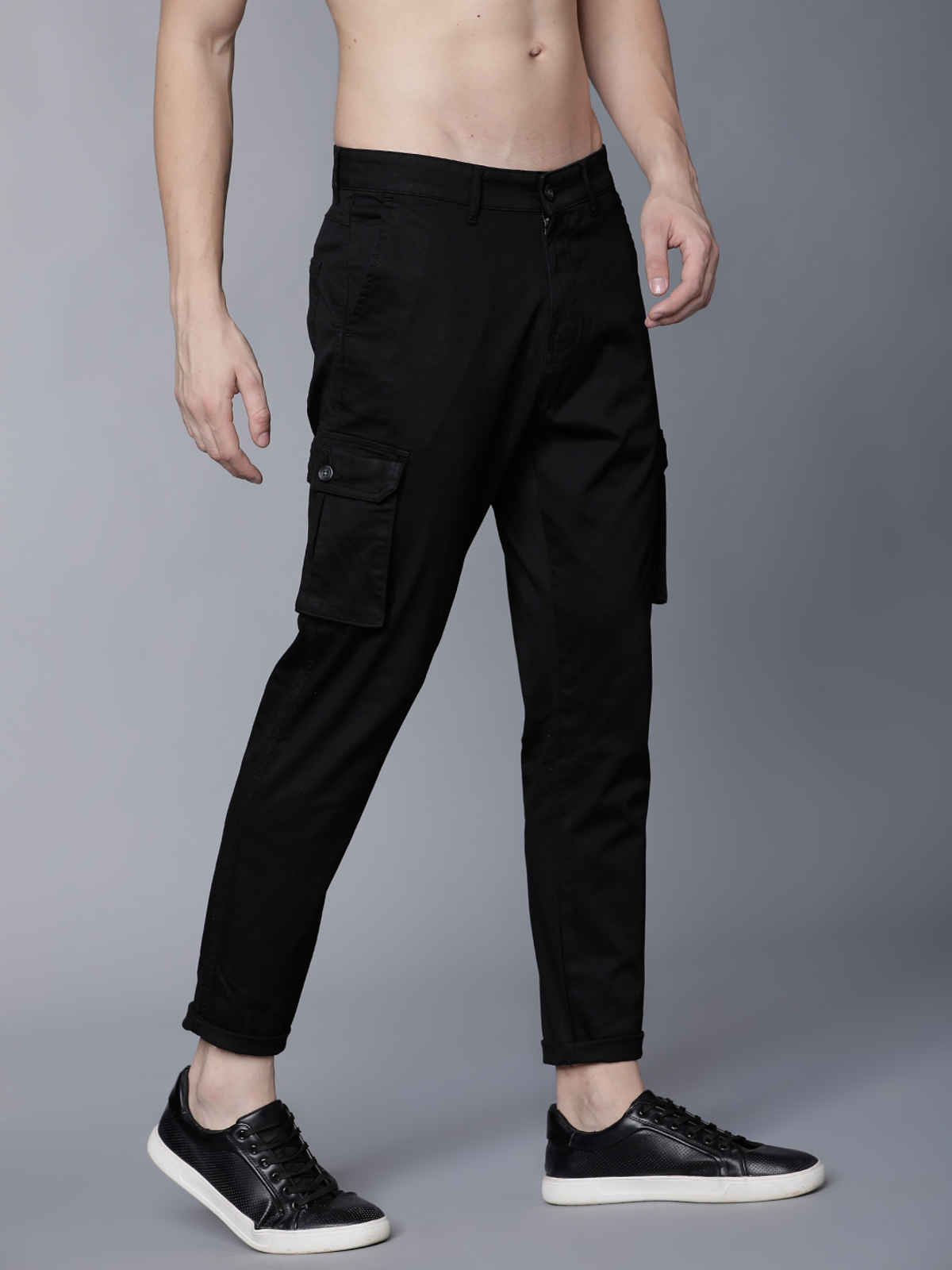 HIGHLANDER Men's Slim Fit Solid Cargos | Black - 34