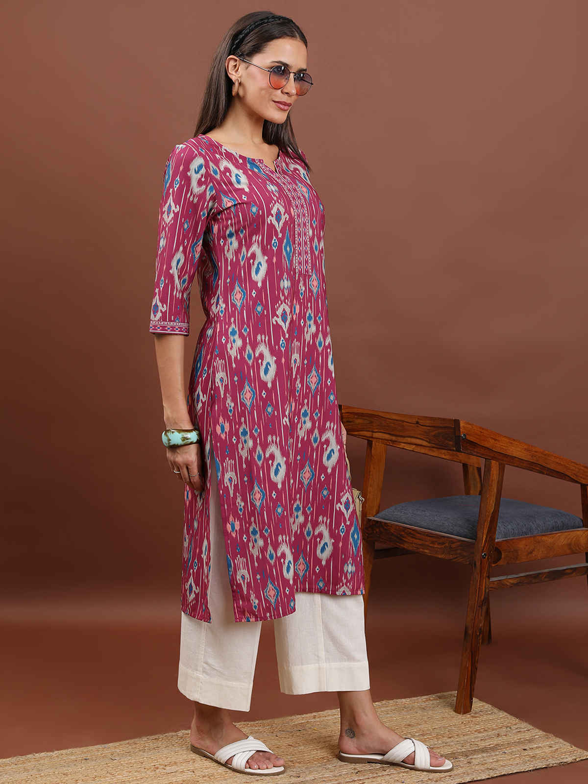 Vishudh Women's Printed Straight Kurta | VNKU014458 | Magenta - M