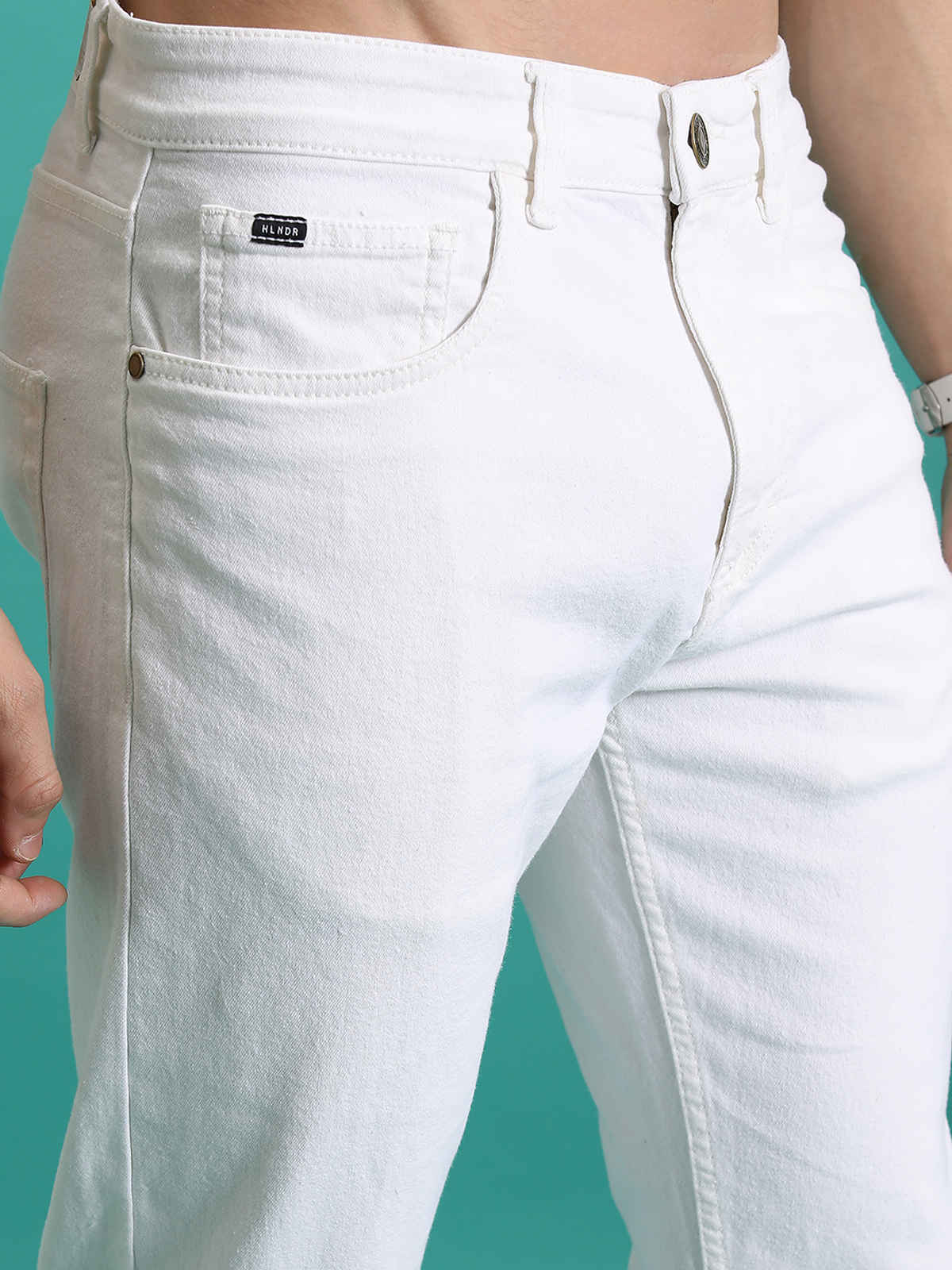 Highlander Men's Tapered Fit Mid-Rise Clean Look Stretchable Jeans | White - 30