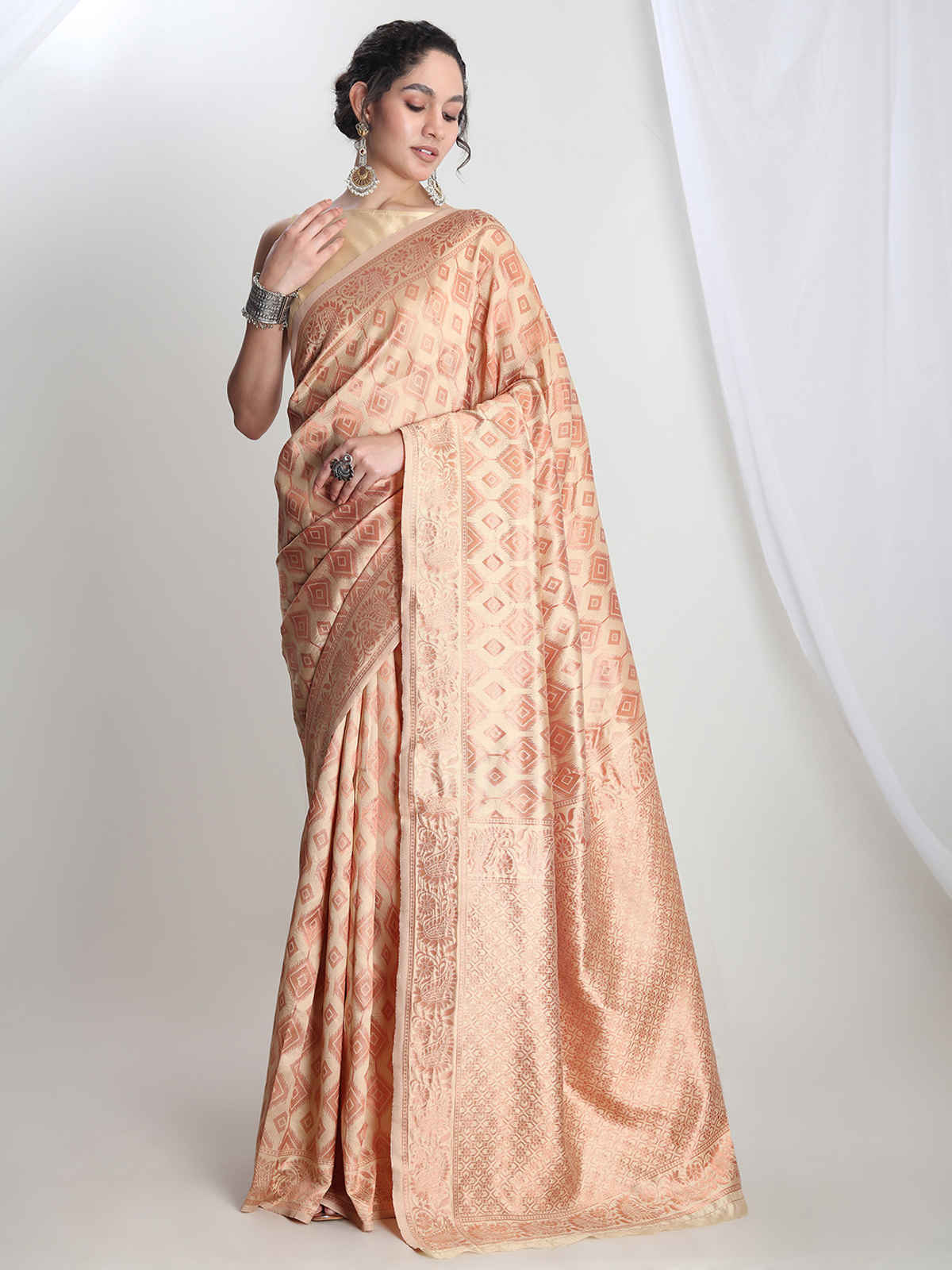 Janasya Women's Silk Blend Geometric Woven Design Jacquard Saree with Blouse Piece | SAR673 | Beige