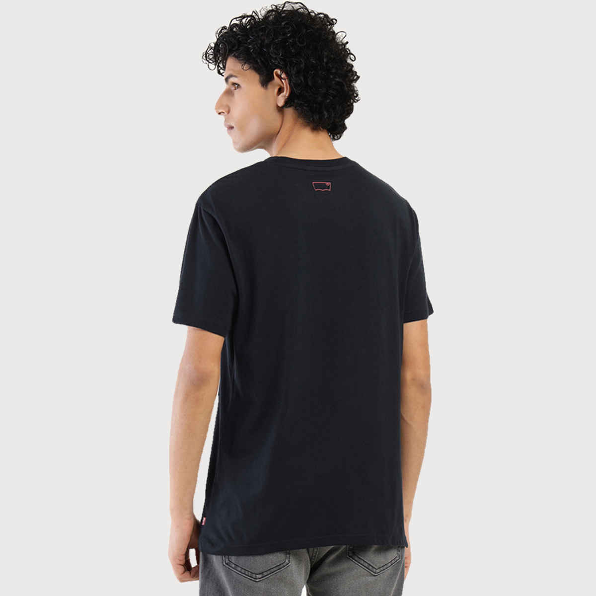 Levi's Men's 100% BCI Cotton Round Neck T-shirt | Navy Blue - S