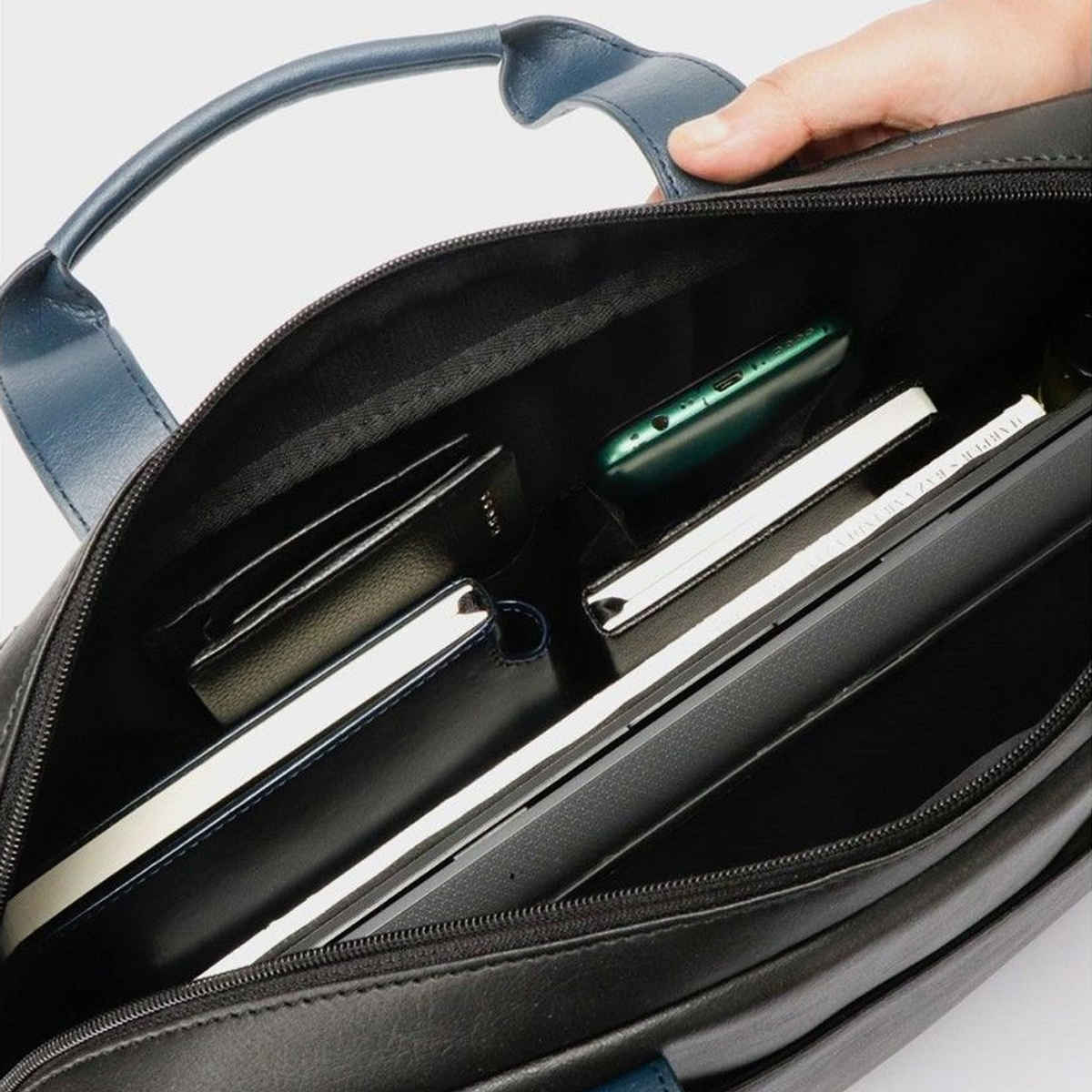 Cross Unisex Vegan Leather 15.6 L Laptop Messenger Bag | Black and Navy Blue - 15.6 Inches