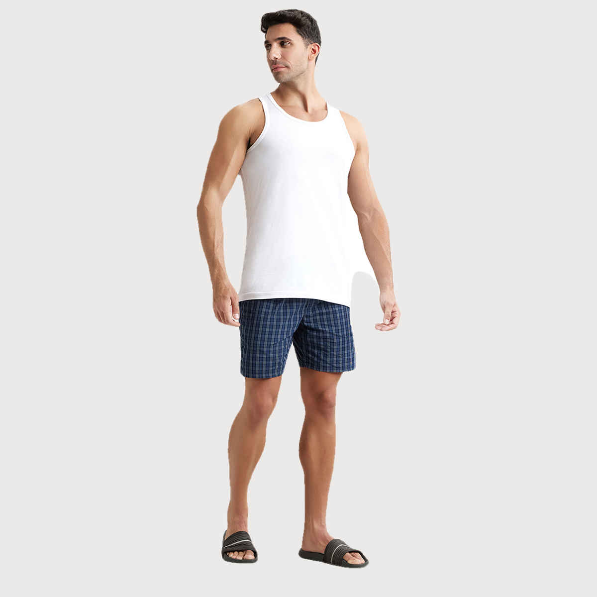 Jockey 8820 Men's Super Combed Cotton Round Neck Vest|Extended Length|Easy Tuck|PO3 | White-L